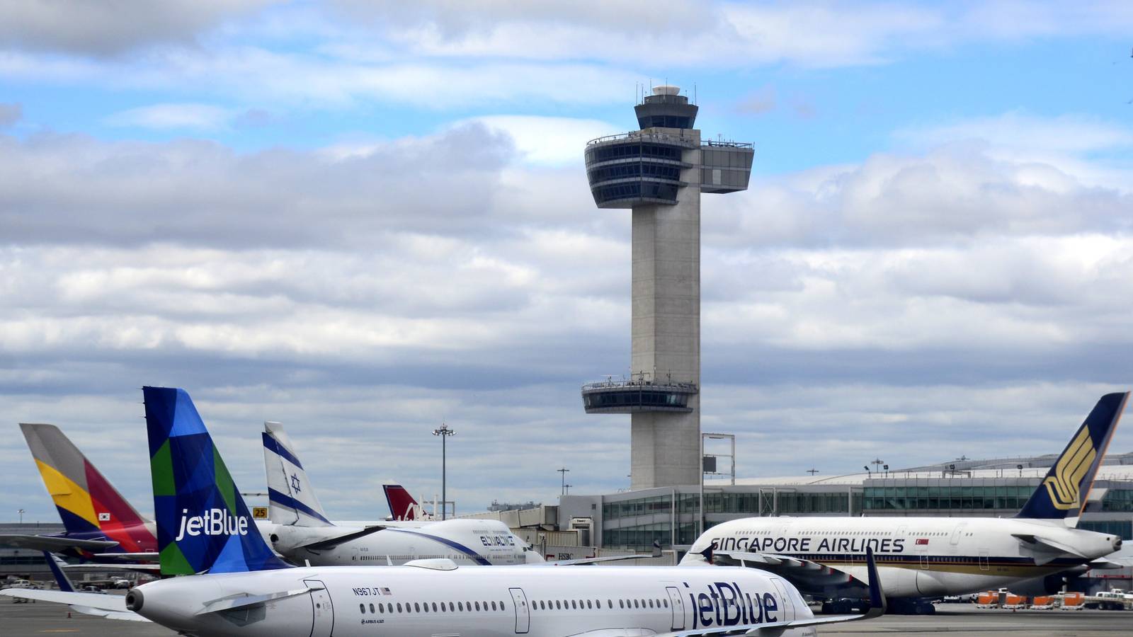 FAA Says Thanksgiving Travel Peak Will Be Tuesday