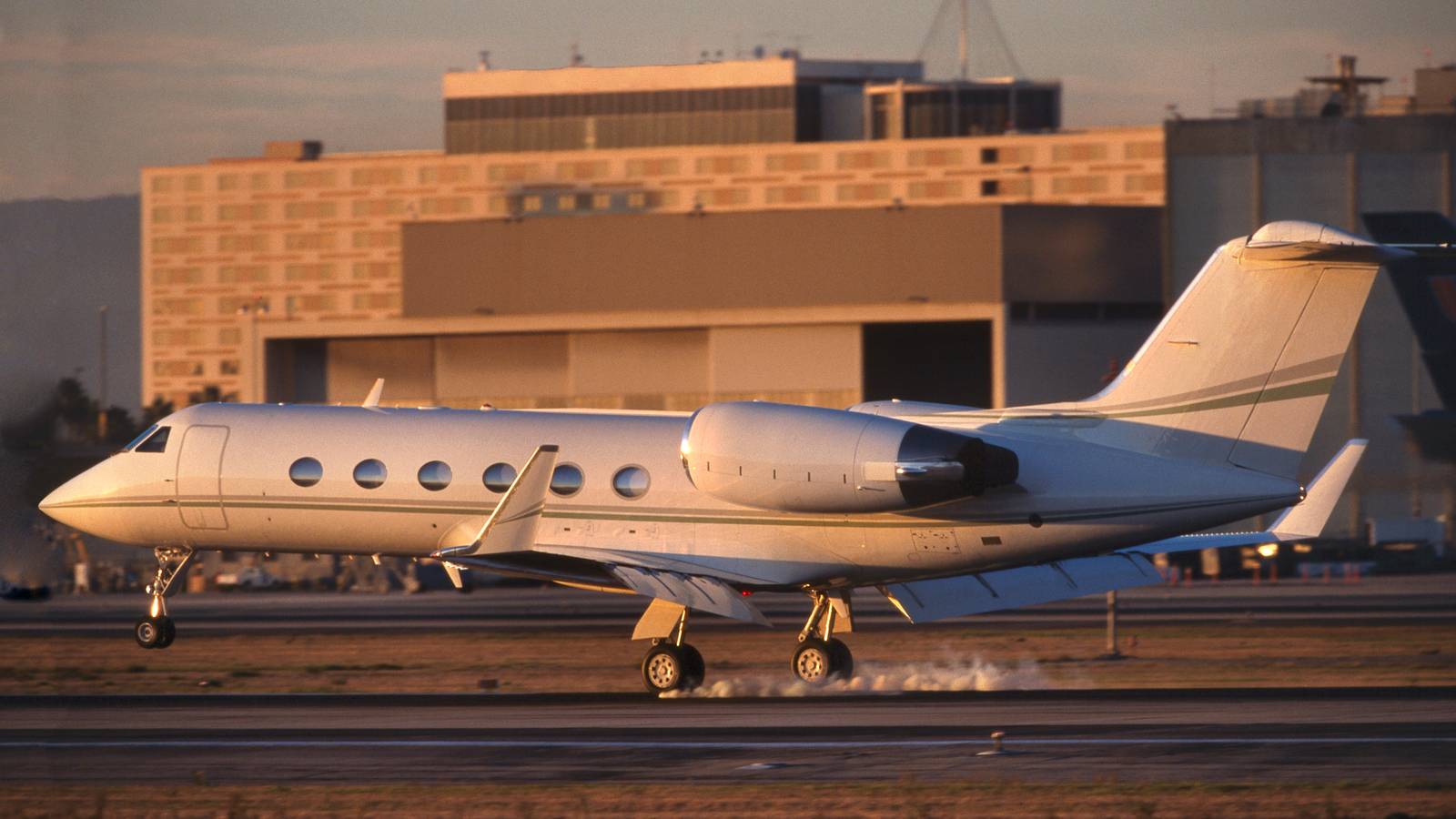 How Much Do Aircraft Tires Cost?