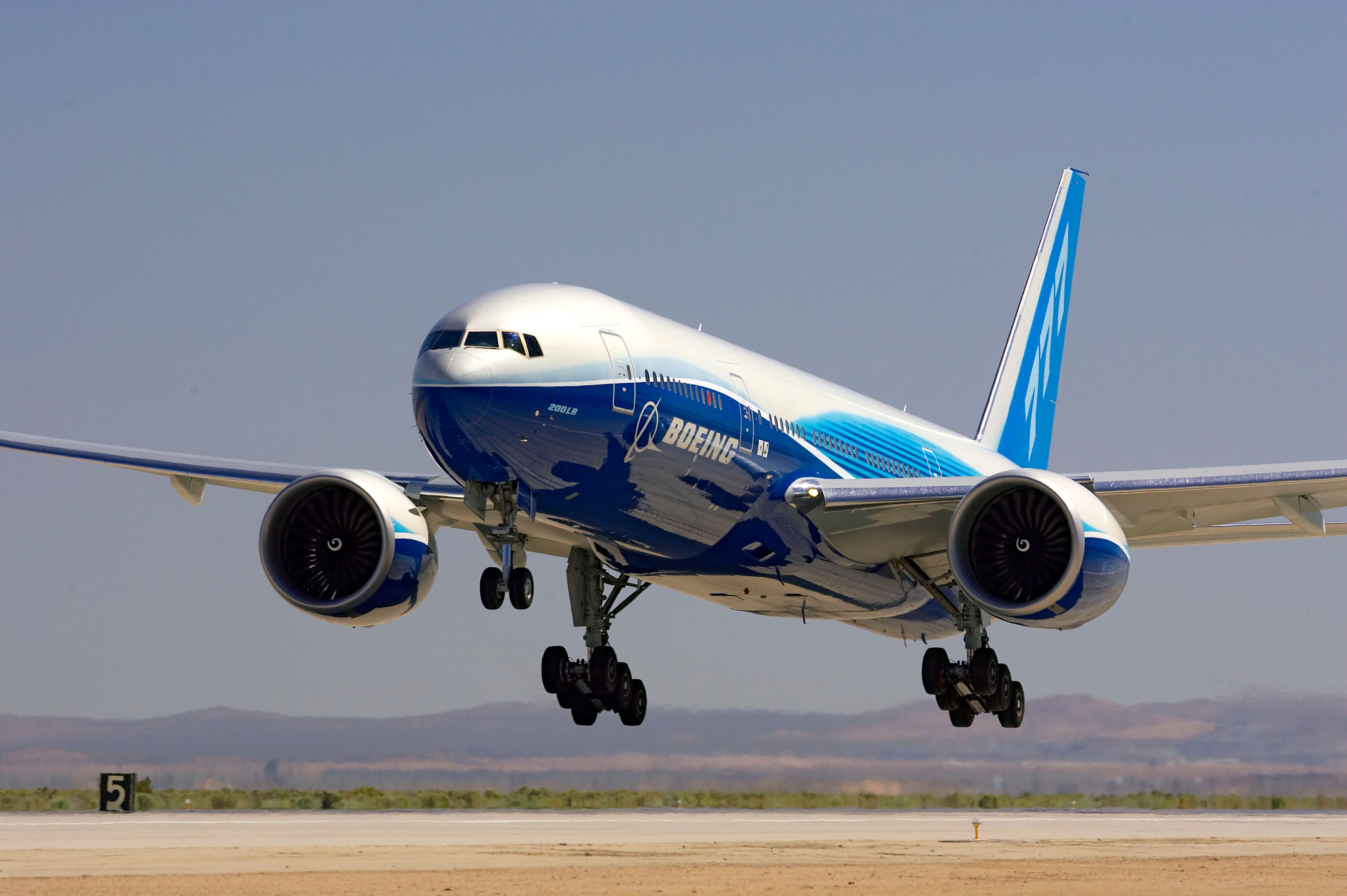 The Story Of And Differences Between Boeing's 777-200LR & 777