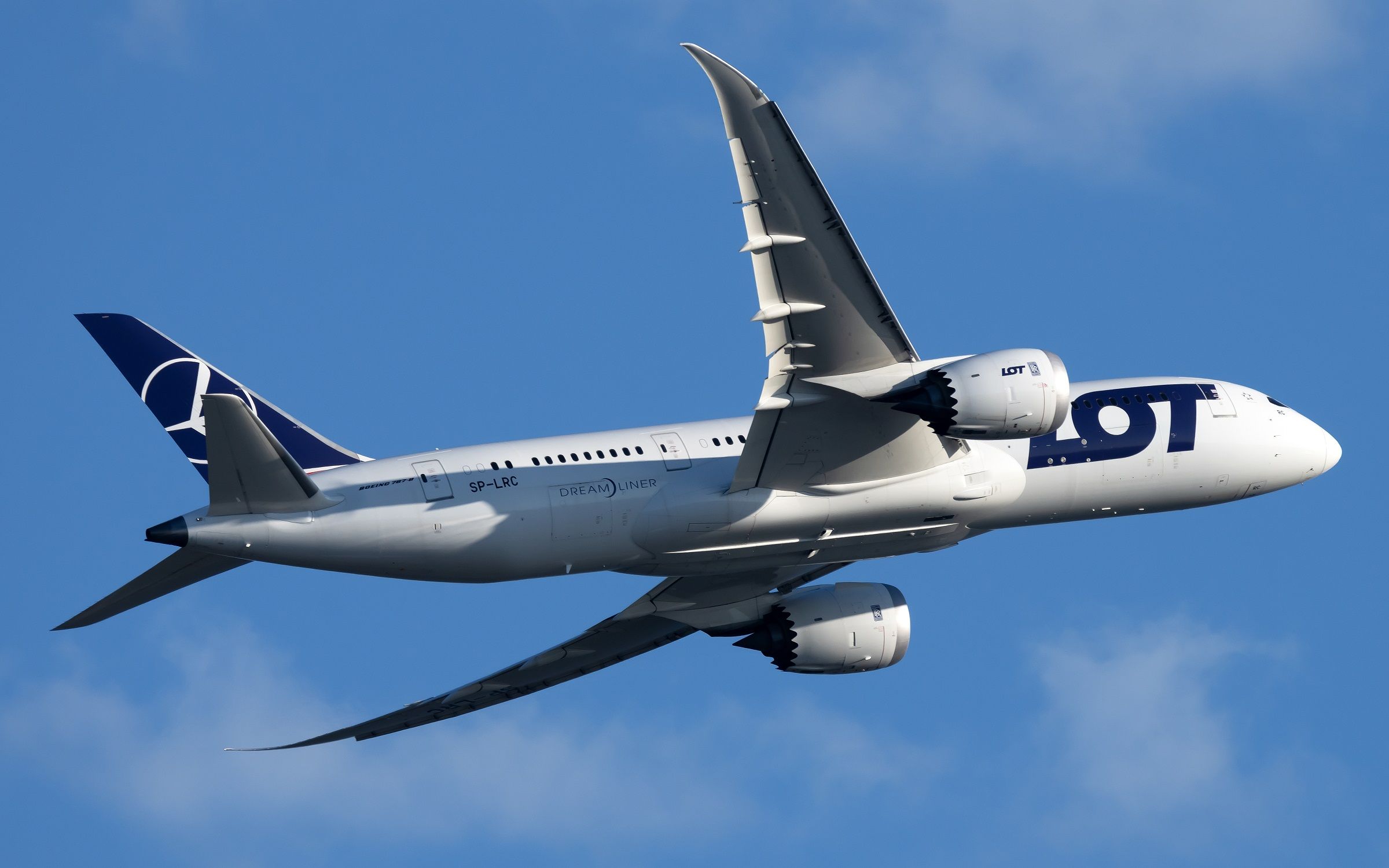 Poland's Flag Carrier: LOT Polish Airlines' Fleet In 2022