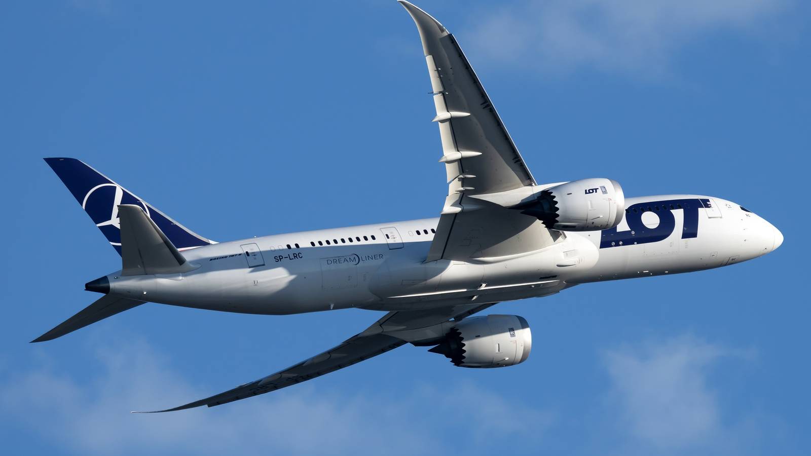Poland's Flag Carrier: LOT Polish Airlines' Fleet In 2022
