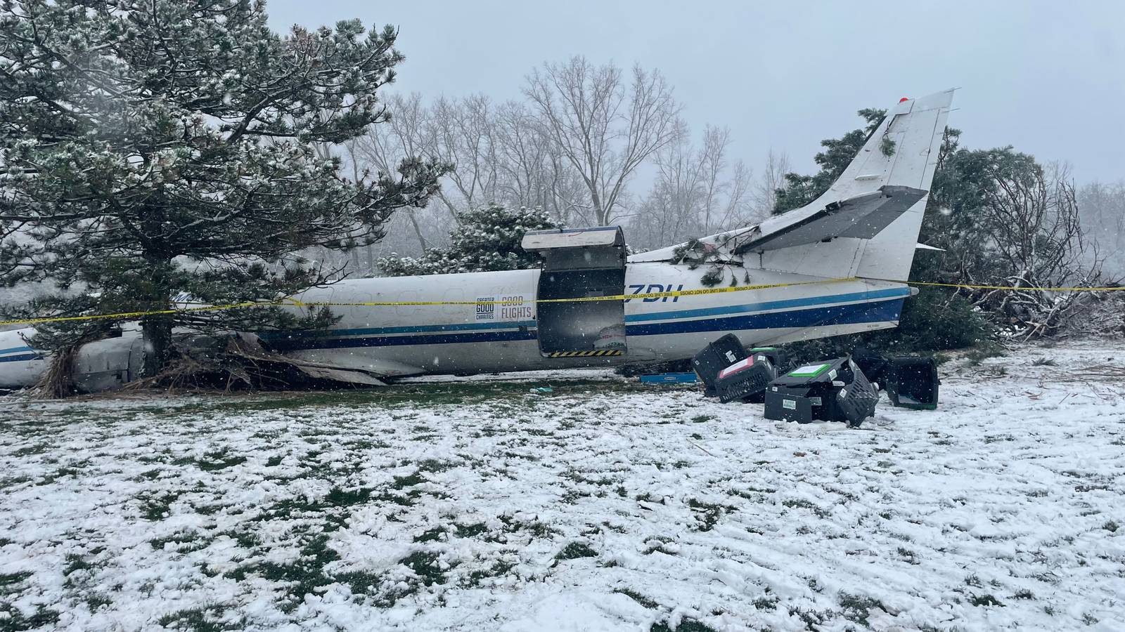 Ameriflight Metroliner Belly Lands On Golf Course With Cargo Of 56 Dogs
