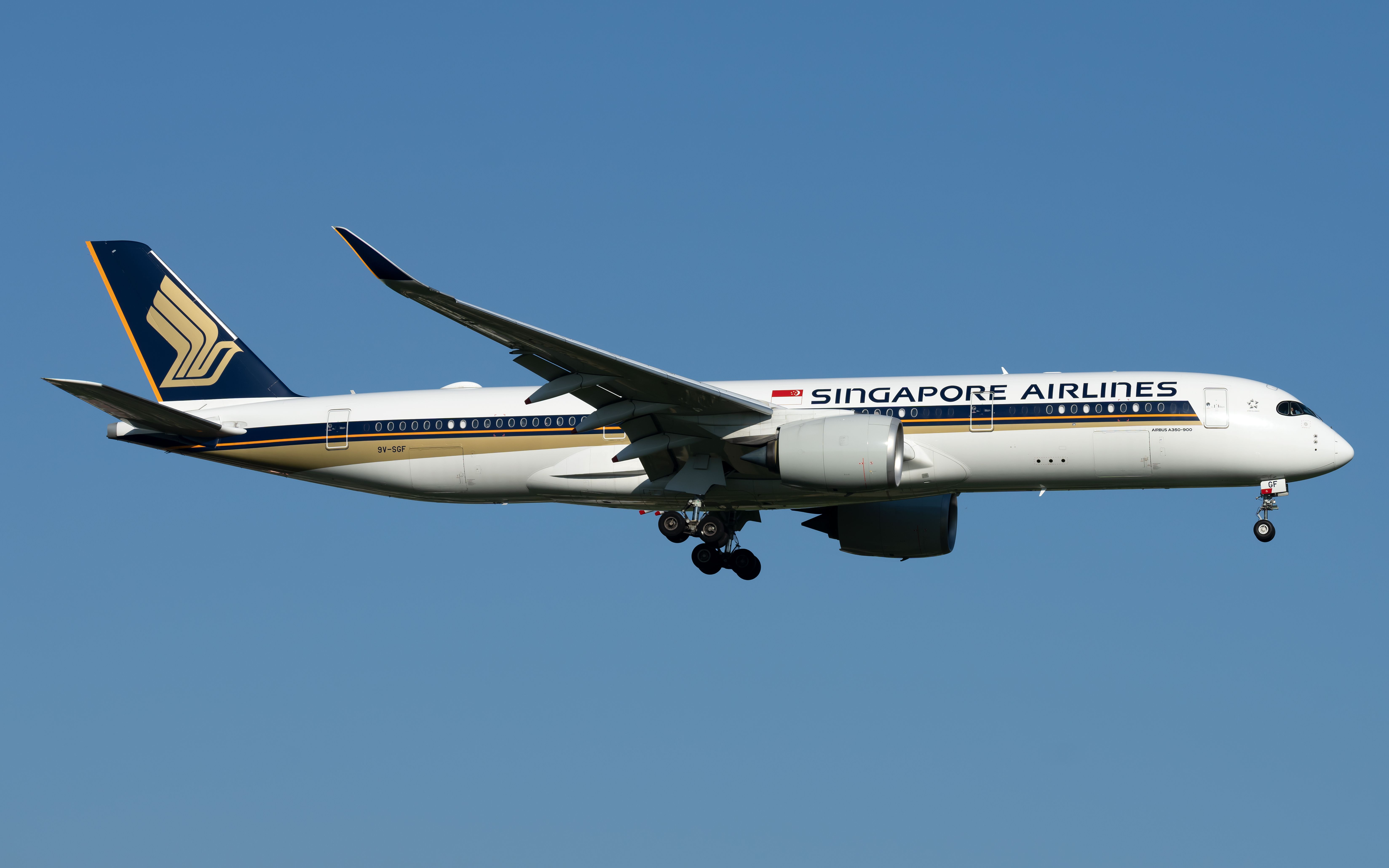 Police Give Passenger Verbal Warning After Threatening Singapore Airlines Crew
