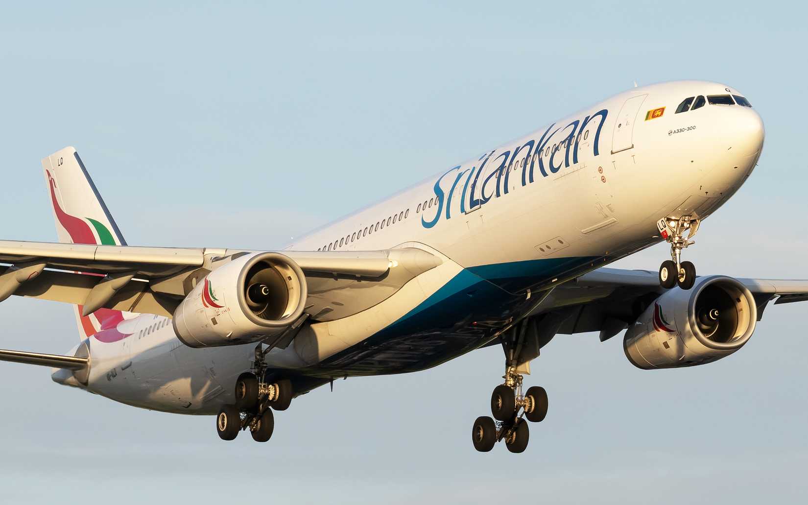 SriLankan Airlines Airbus A330-343 4R-ALQ