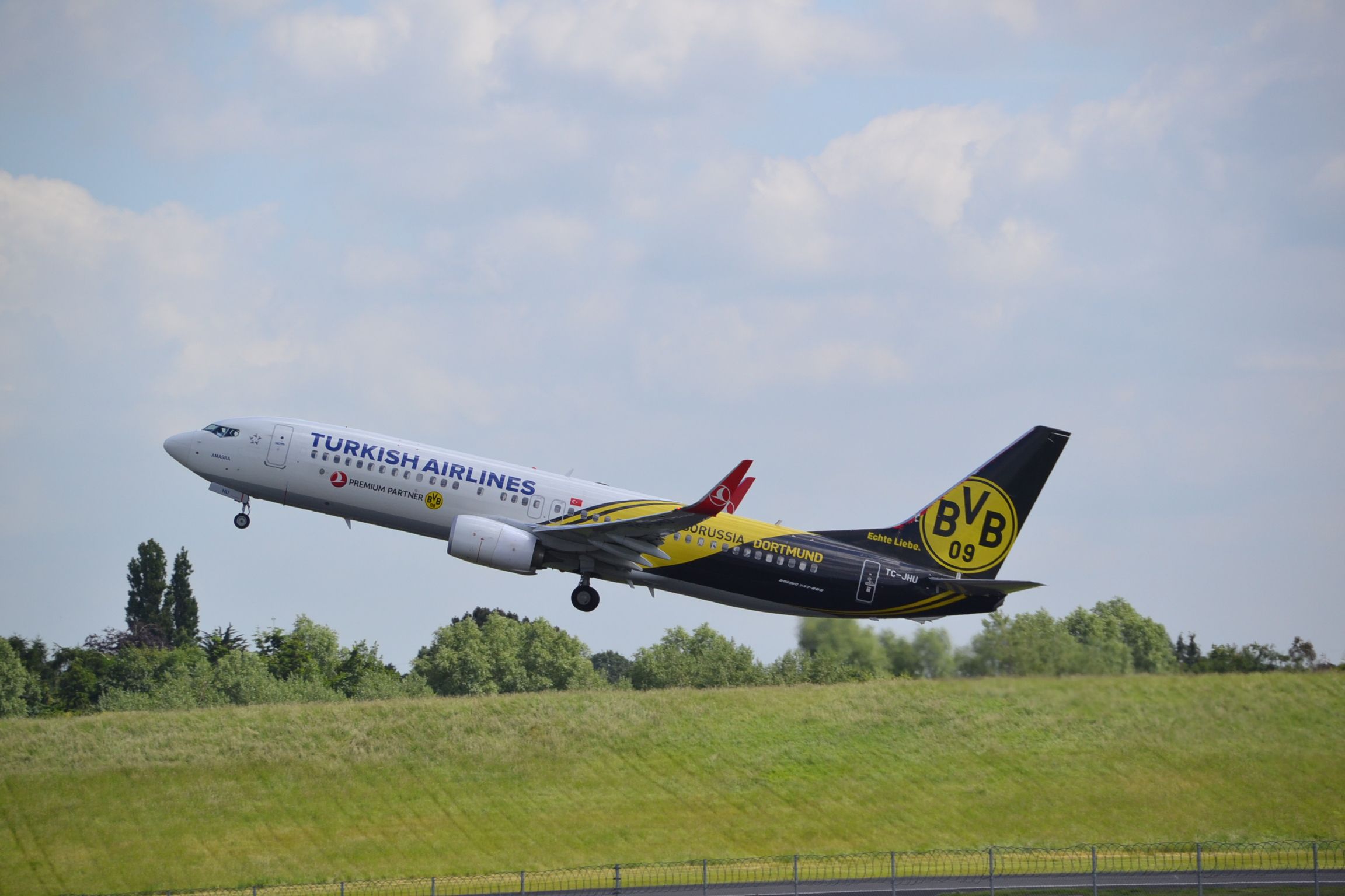 Which Airlines Have Had Liveries Promoting German Football Teams?