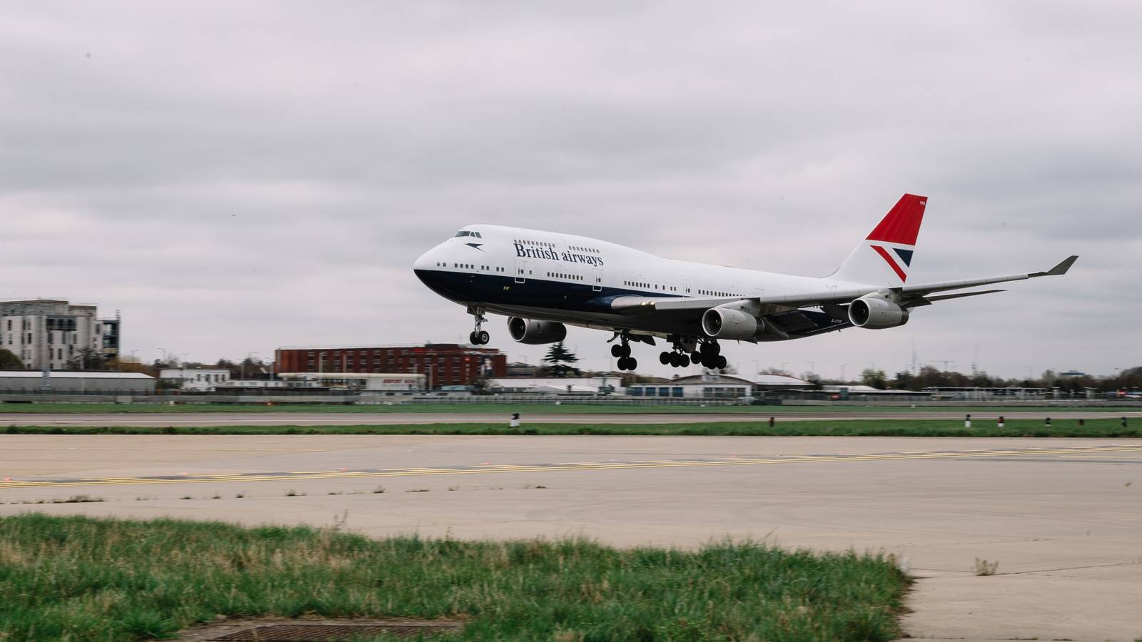 Cool: You Can Visit Santa On A Former British Airways Boeing 747