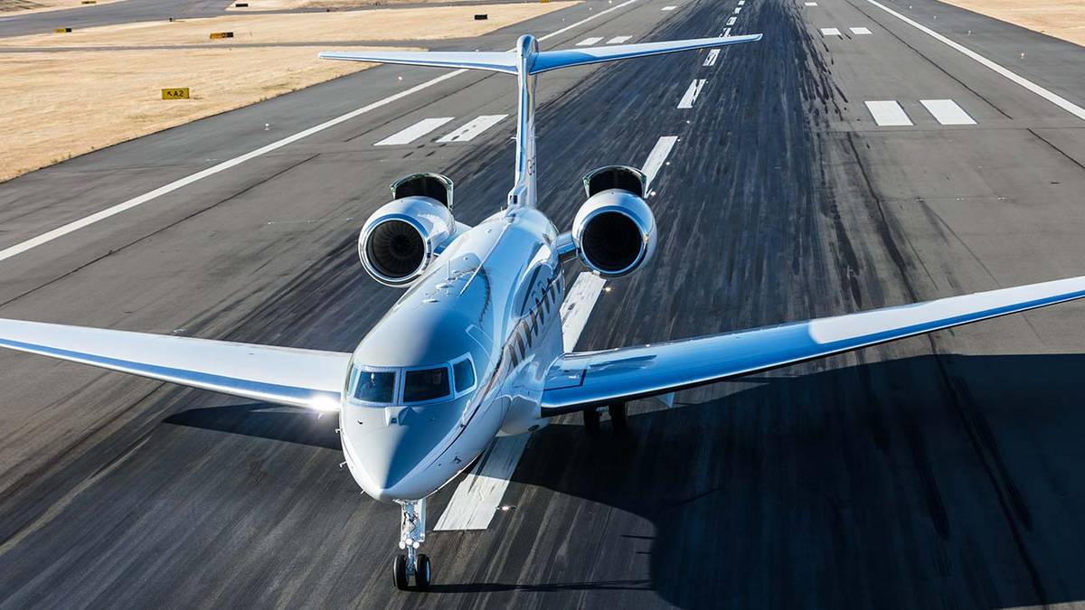 Elon Musk Won't Ban The Twitter Account Following His Private Jet
