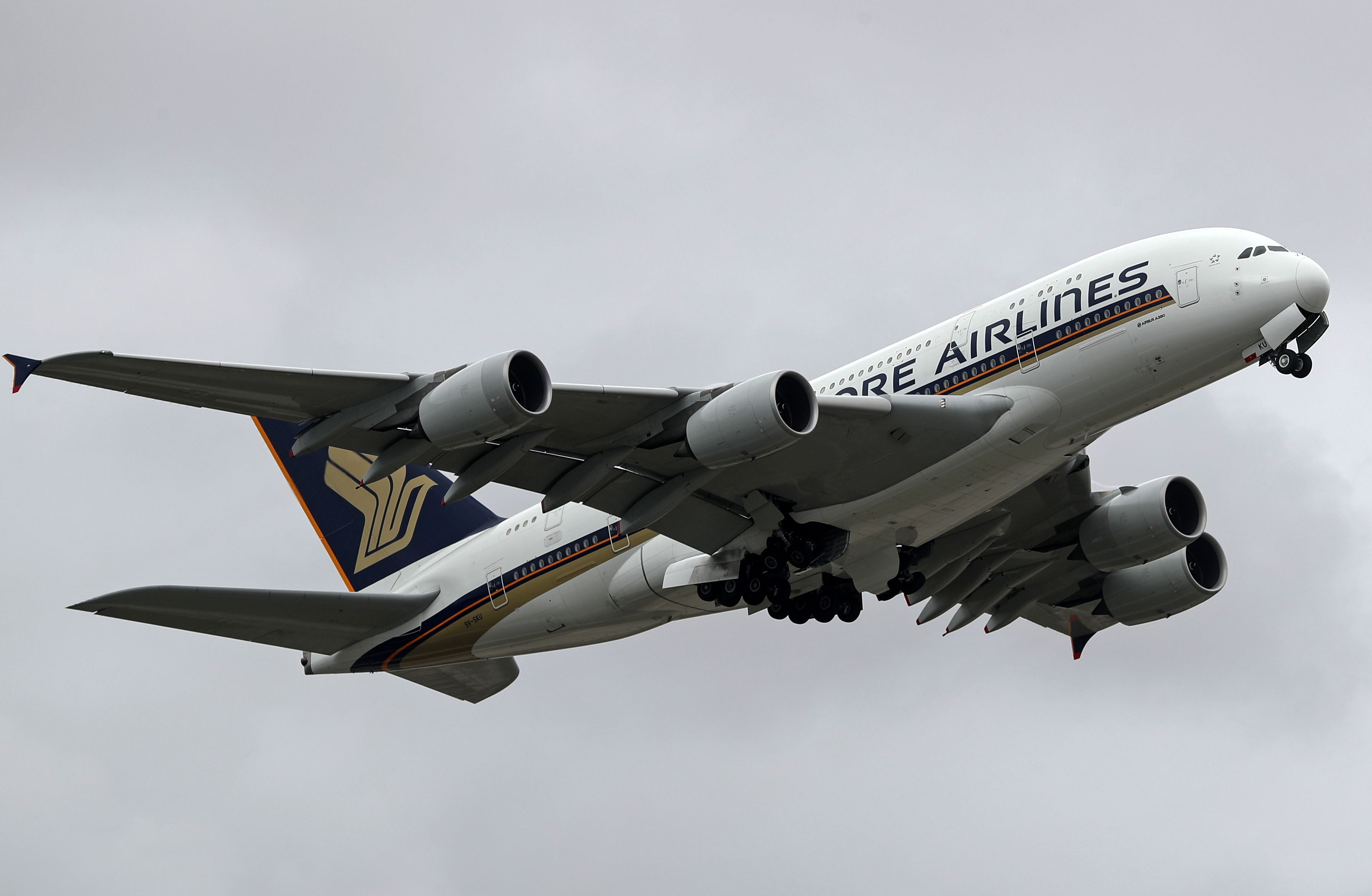 JFK Airport Says Goodbye To Singapore Airlines' A380s