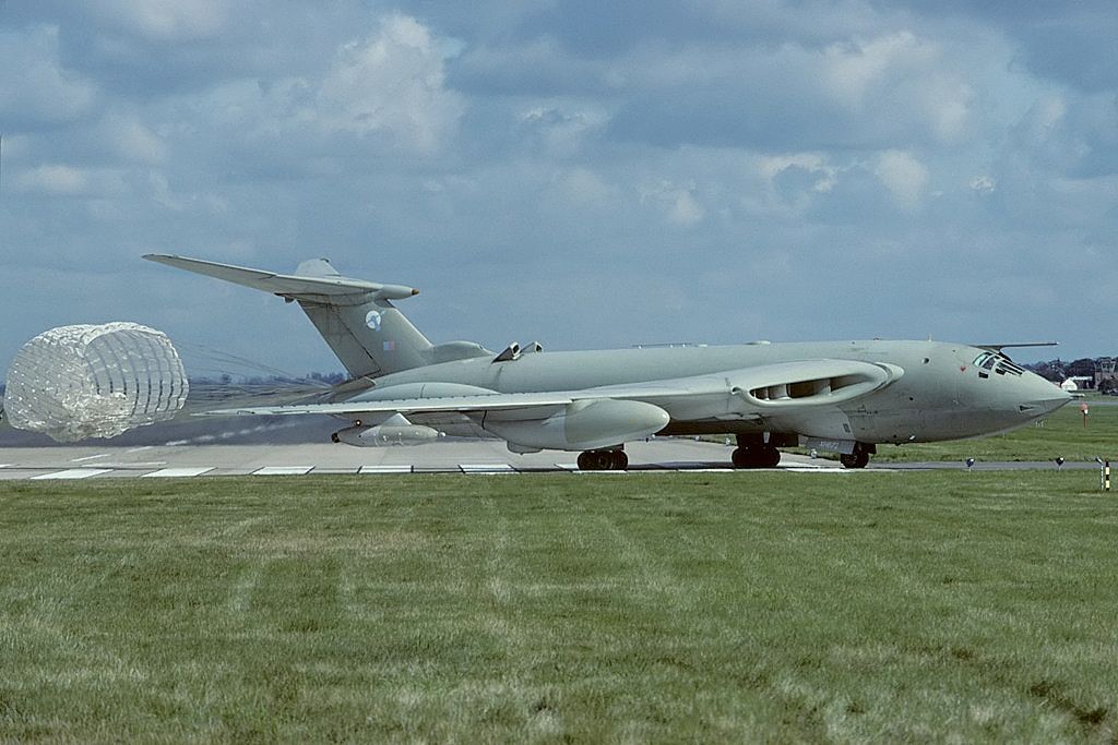 Handley Page Victor: The Bomber That Became An Aerial Refueler