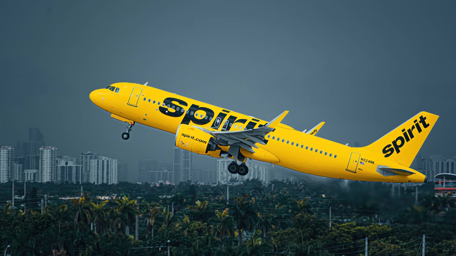 Fort Lauderdale-Hollywood International Airport To Remain Closed Until Friday