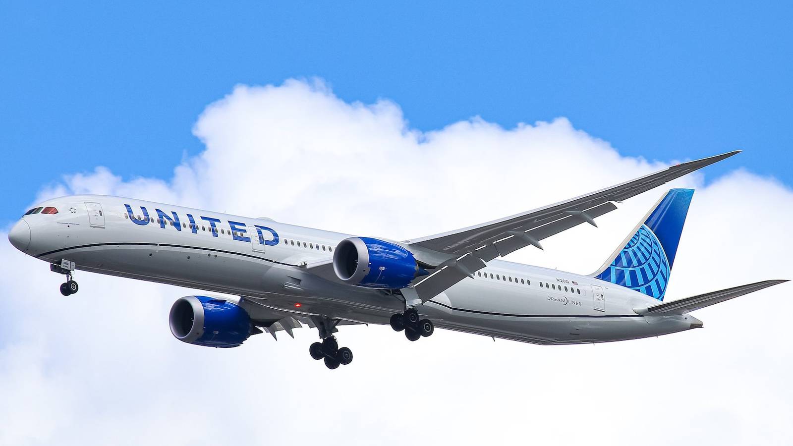 United Airlines Takes Delivery Of 15th Boeing 787-10