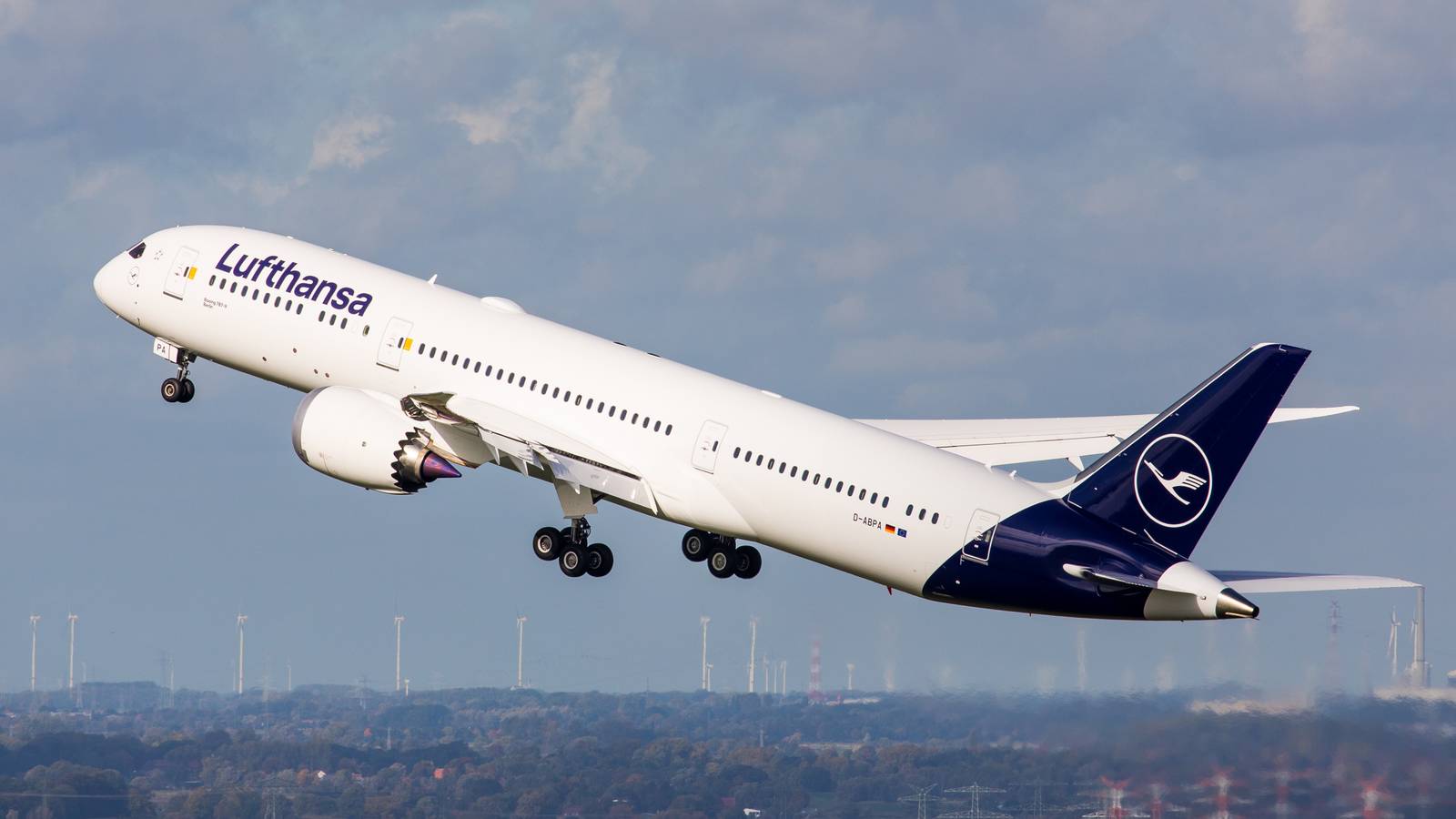 Lufthansa Extends Frankfurt-Munich Boeing 787 Flights Into February