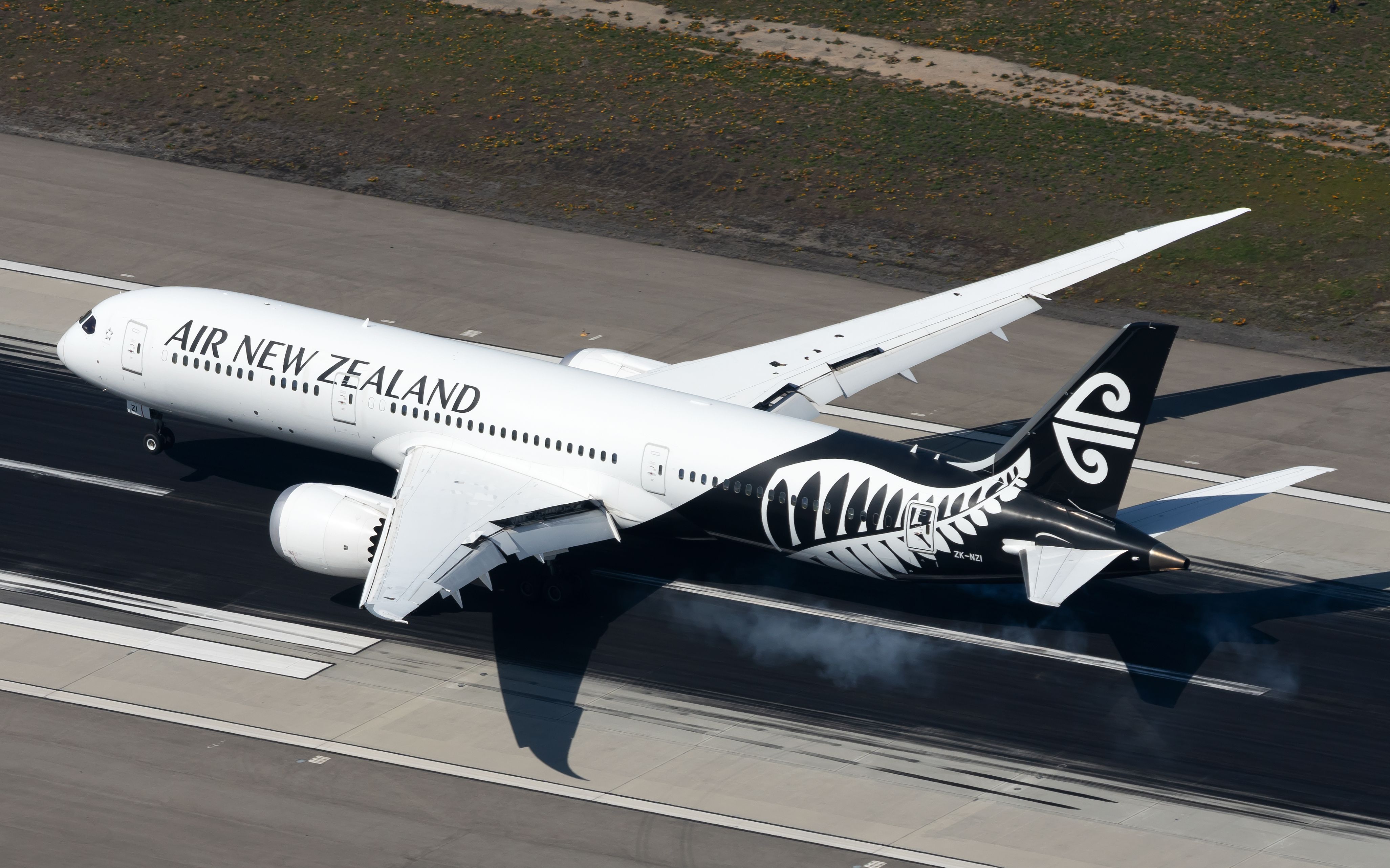 Air New Zealand Boeing 787-9 Returns To Auckland With Damaged