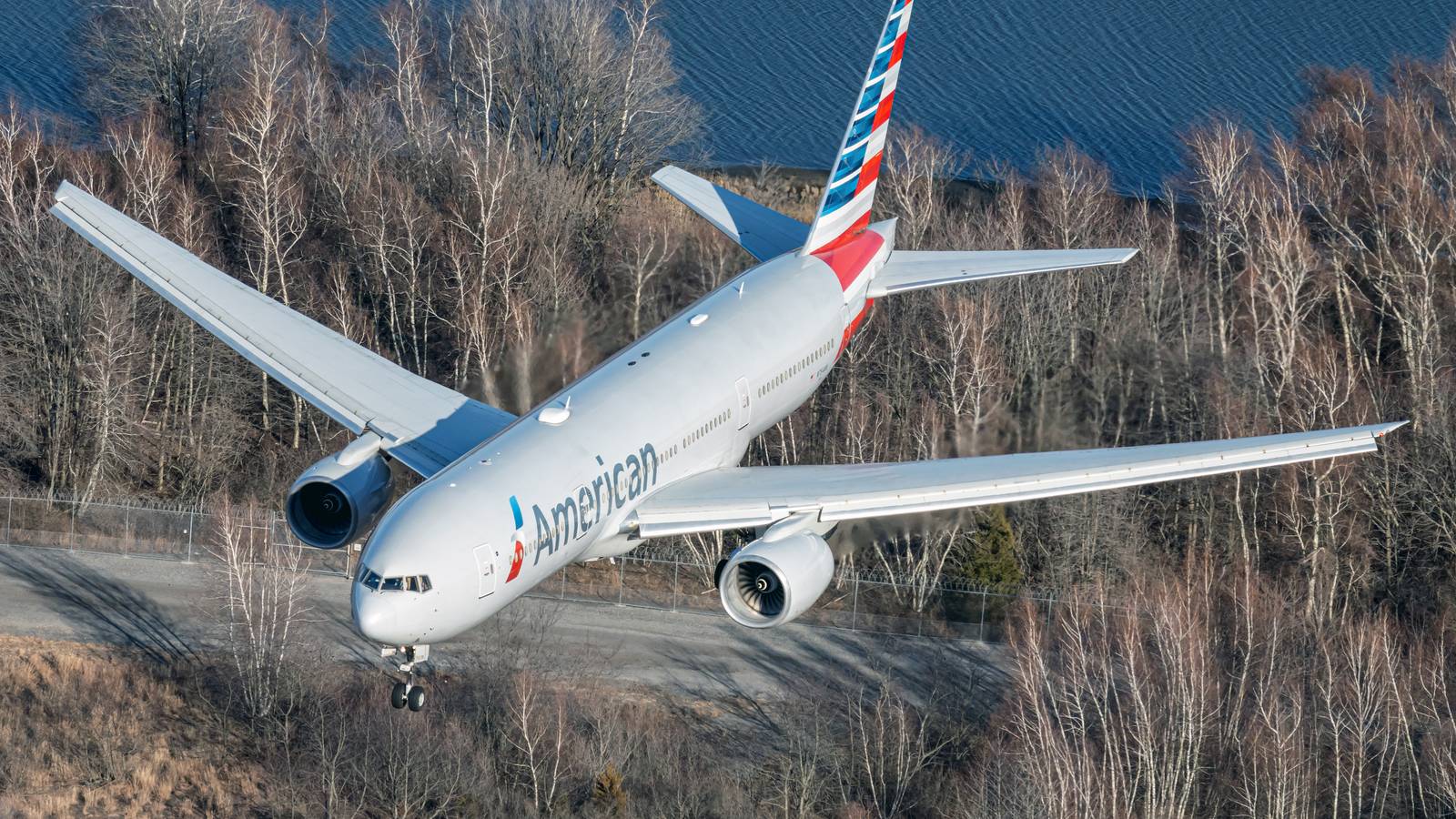 How Various Surfaces On Modern Airliners Achieve Laminar Airflow