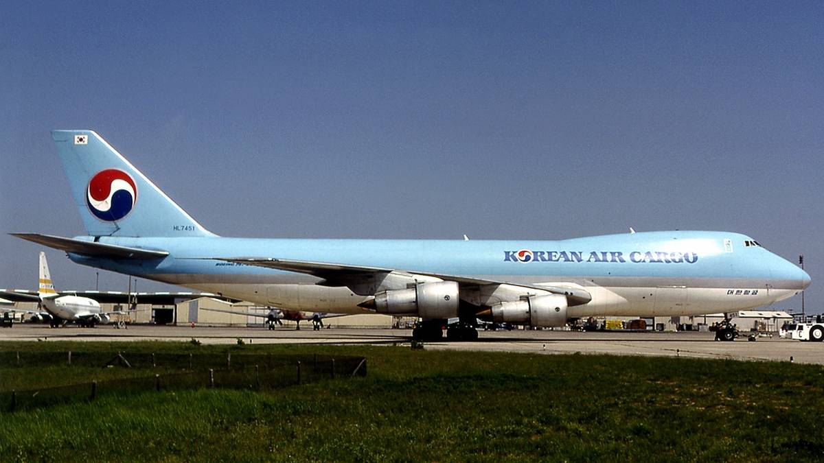On This Day In 1999 A Korean Air Boeing 747 Freighter Crashed Near London Stansted Airport