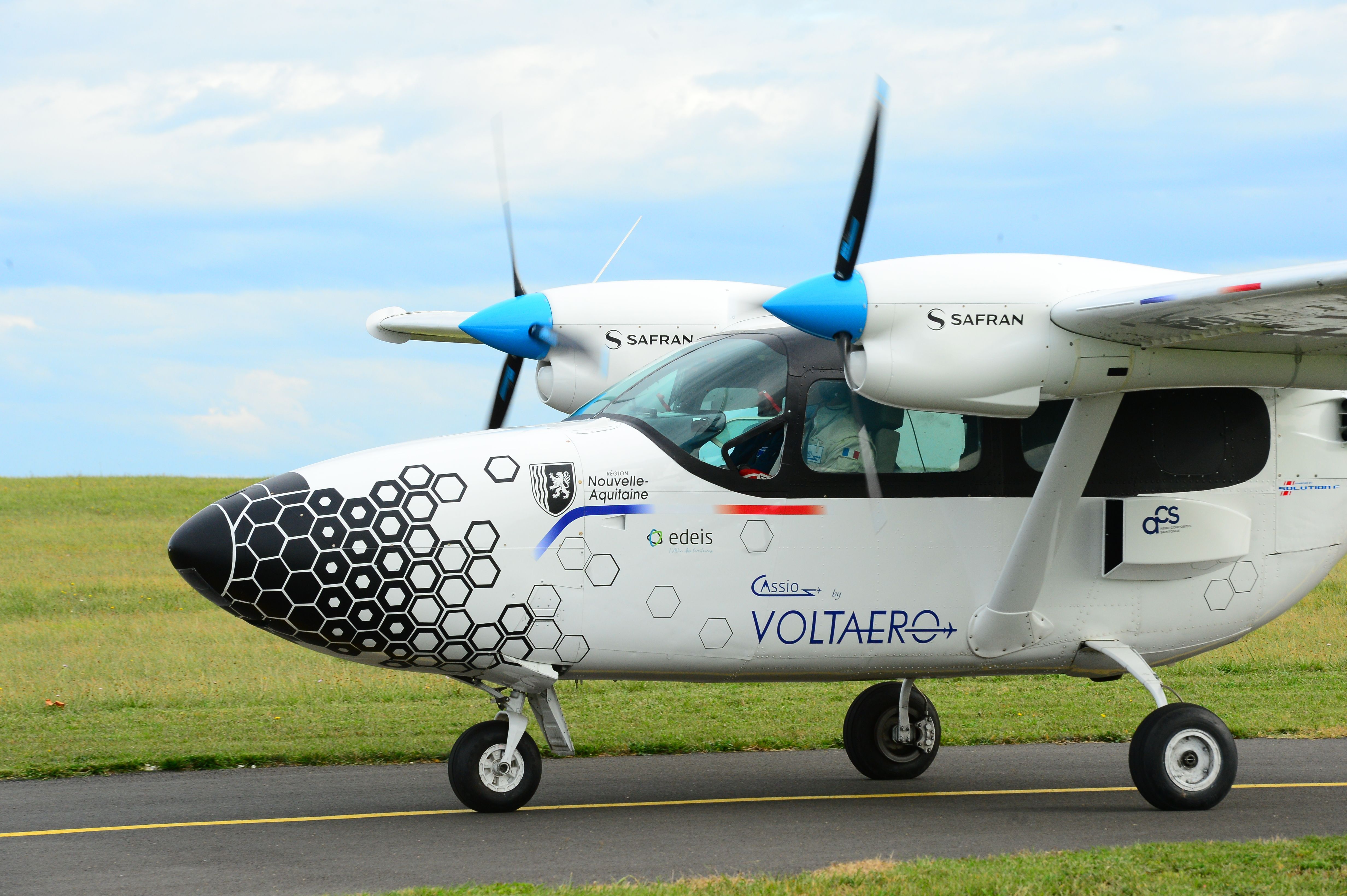 What Are The Propulsive Gains Of A Hybrid Electric Aircraft?