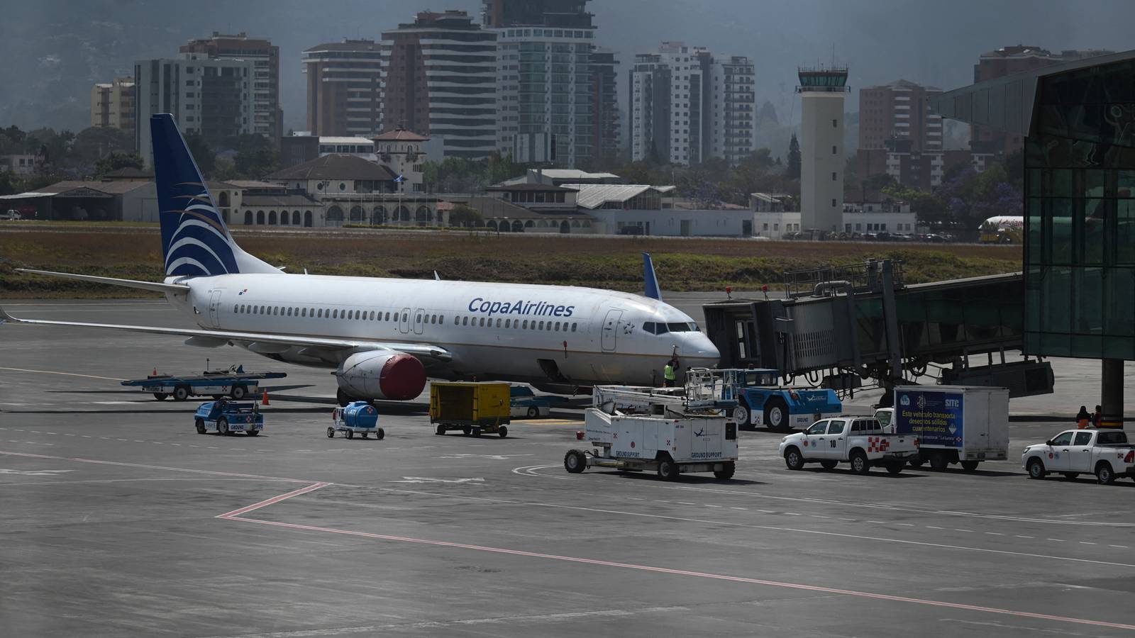Guatemala Airport Closes Following Volcan de Fuego Eruption
