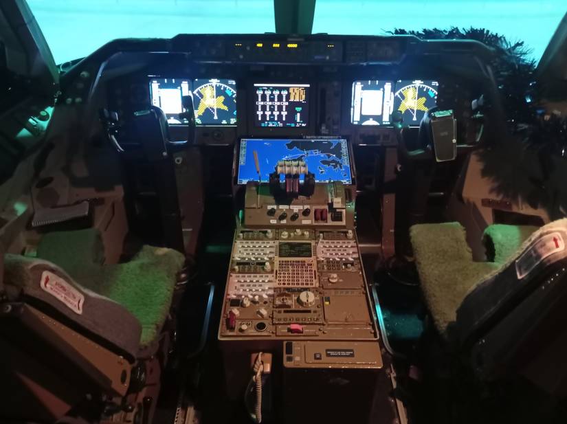 Flight Review: Flying A Boeing 747 In A Real 747 Cockpit