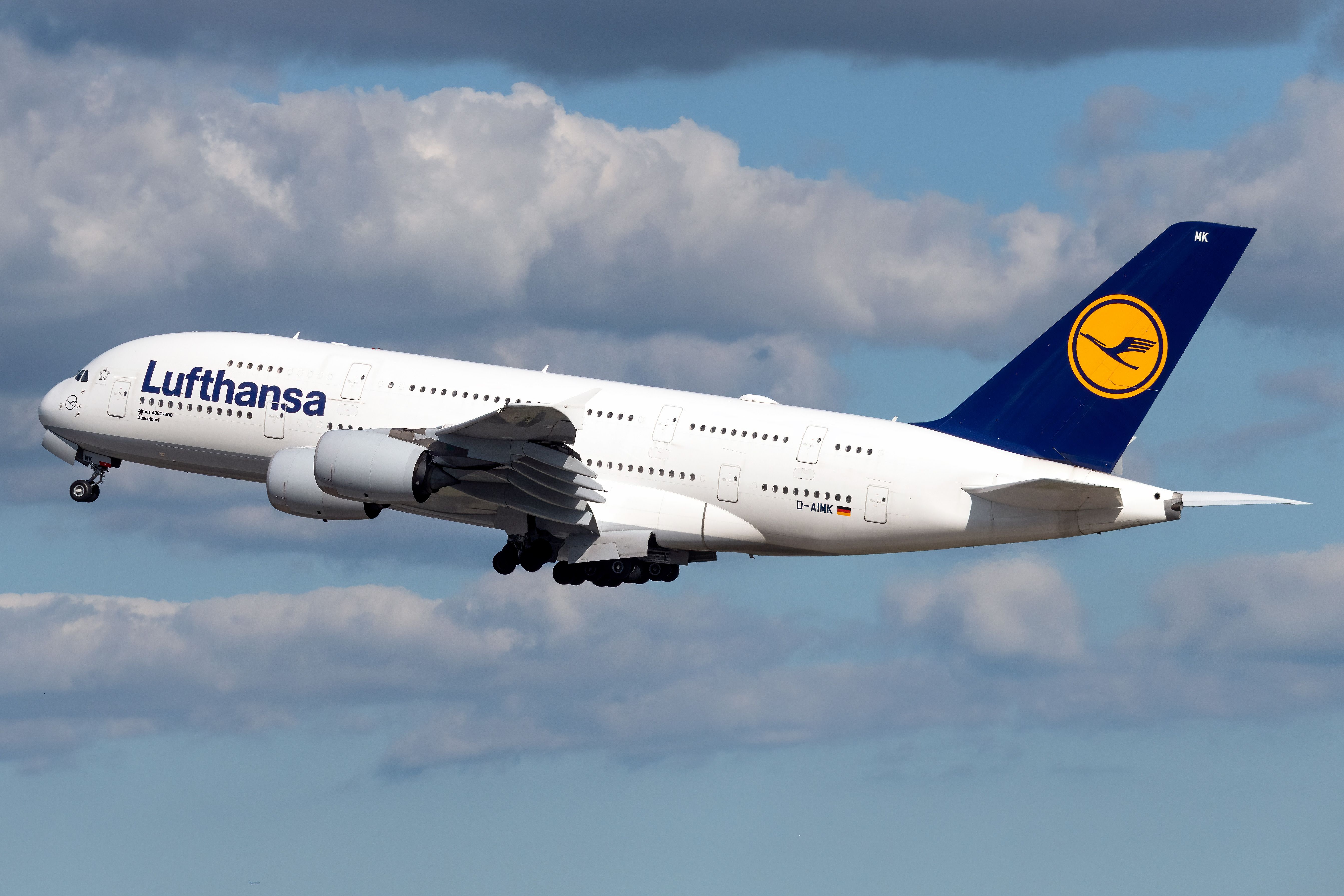 Lufthansa Airbus A380-841 D-AIMK