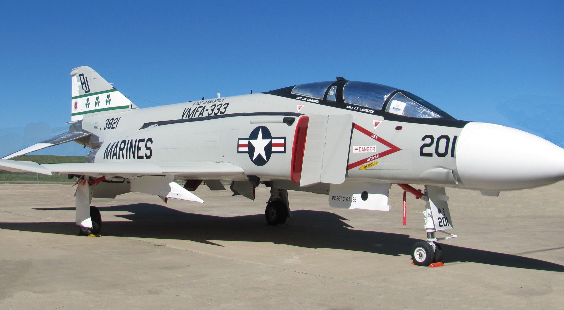 Modern Fighting Aircraft： F-4　Phantom II F-4 Phantom II: The McDonnell Corporation's Most Numerous