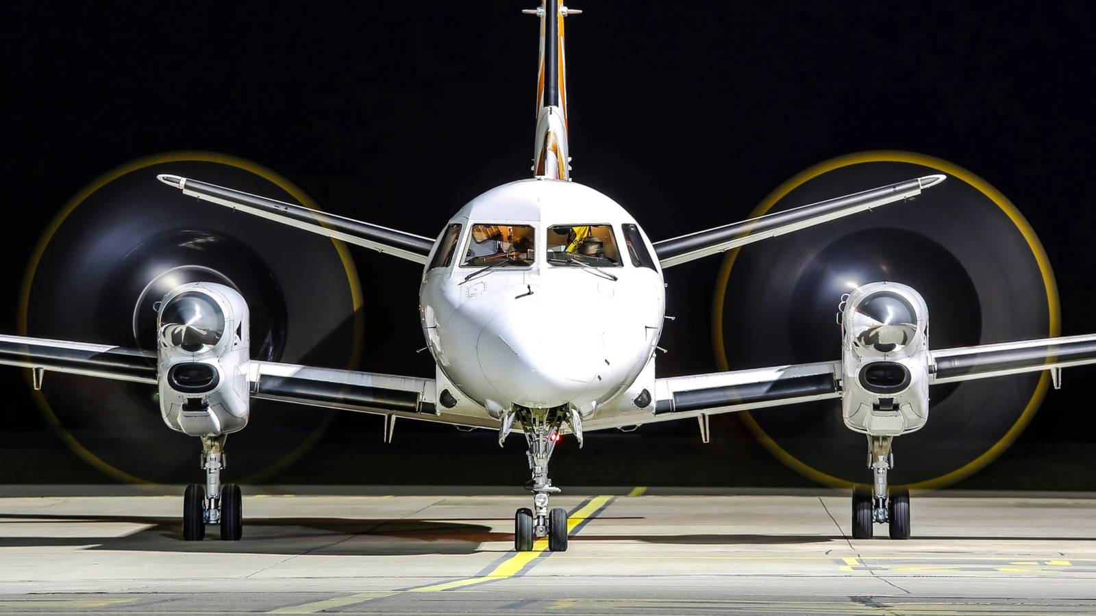 How Does The Saab 340 Compare To Other Similarly-Sized Regional Aircraft?