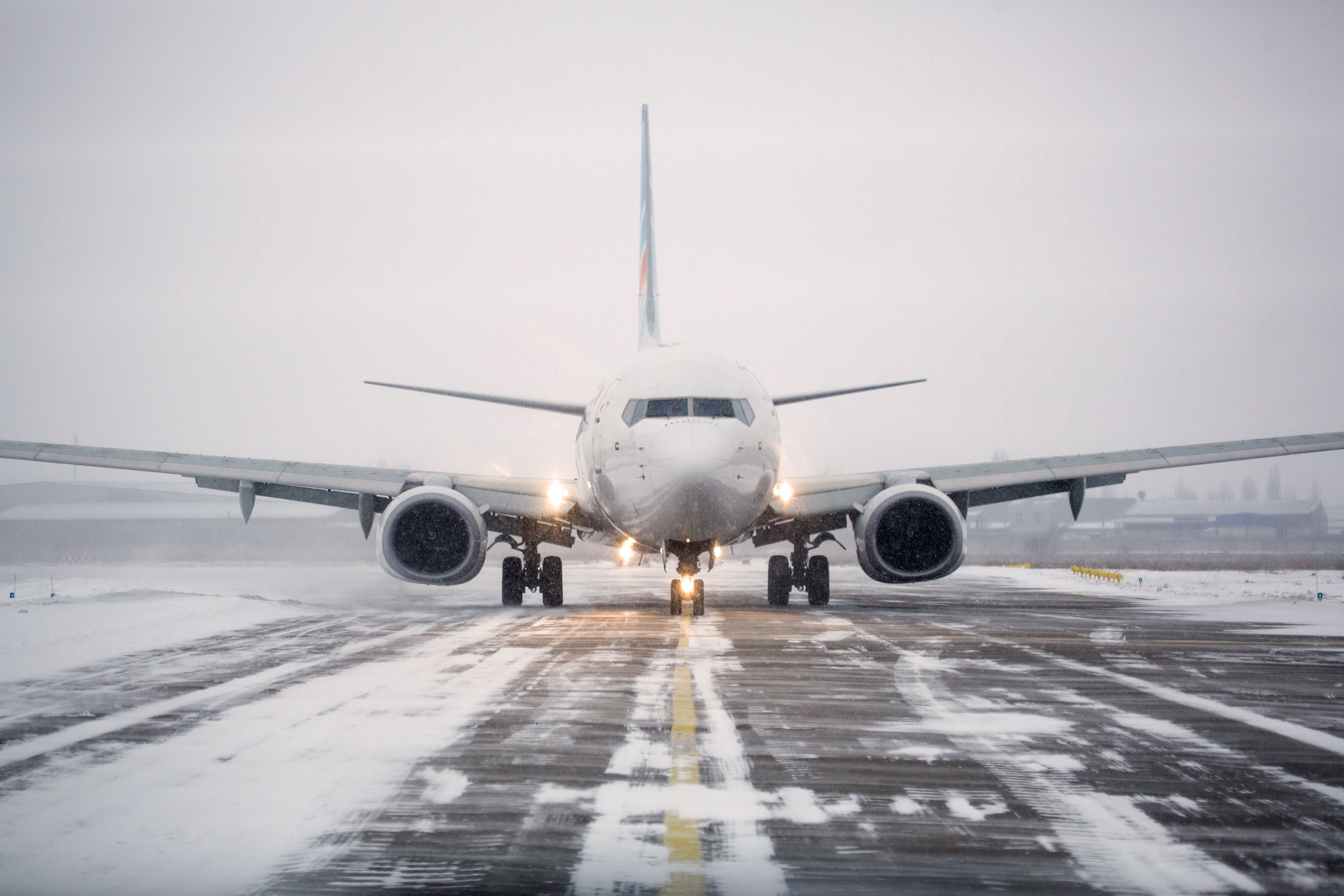 The Challenges & Considerations Of Landing On Icy Runways