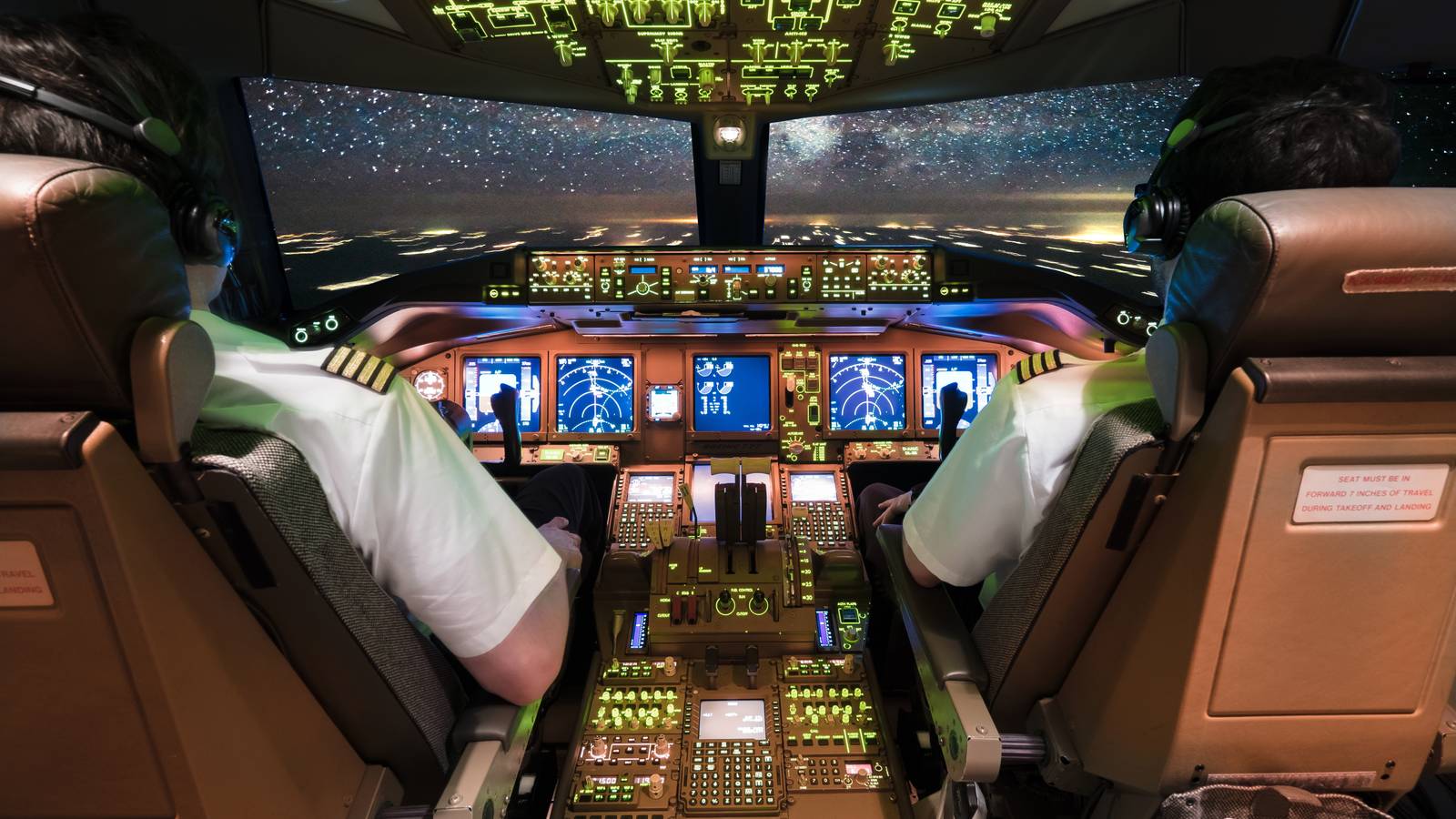 In Which Situations Can Pilots Leave The Cockpit Inflight?