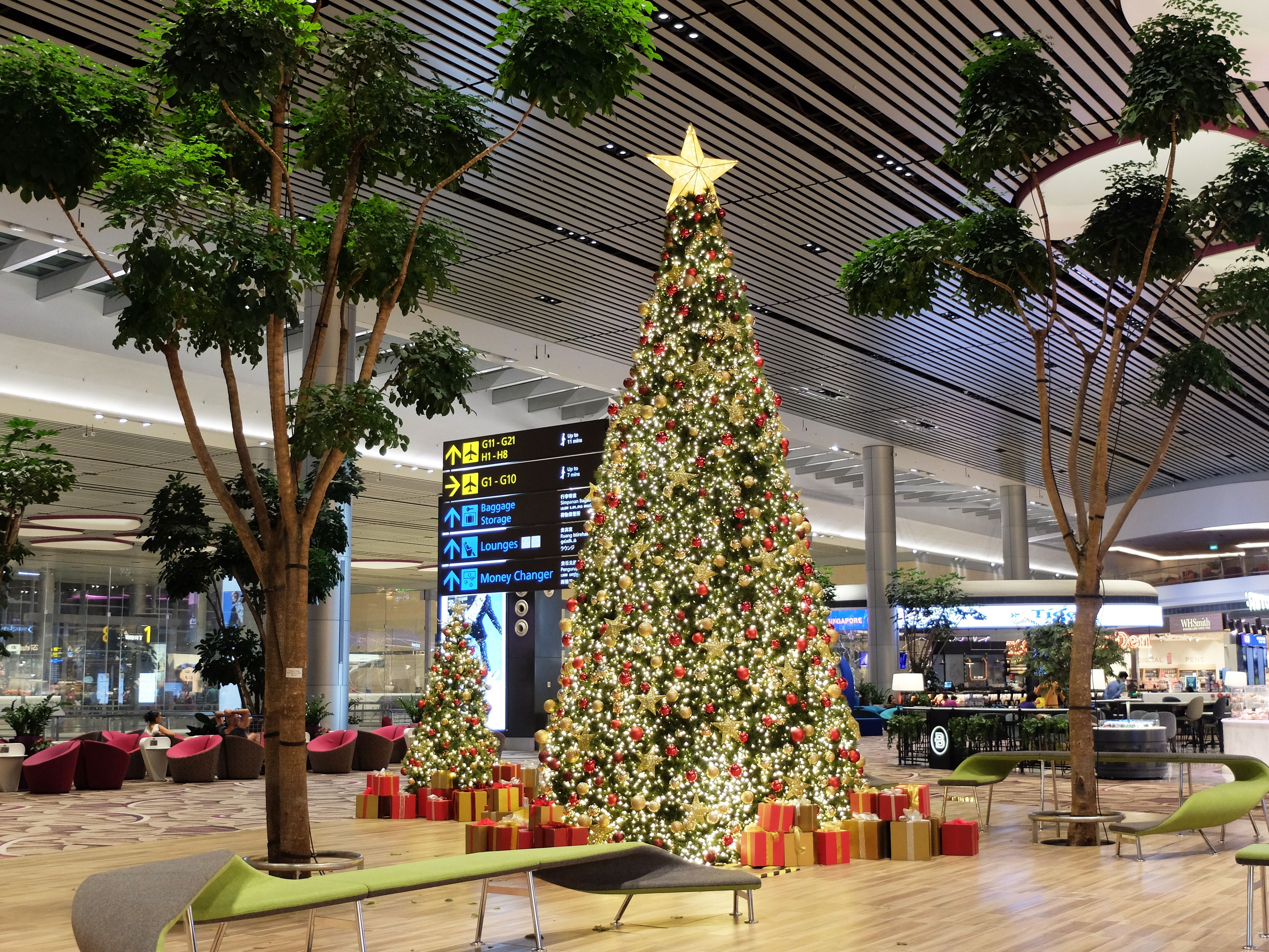 Do Pilots Ever Encounter Festive Chatter On The Airwaves?