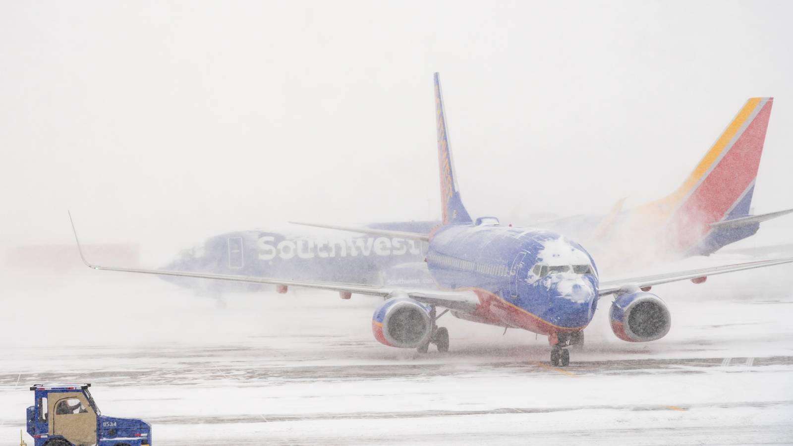 Thousands Of Flights Canceled on Christmas Weekend As Winter Storm Batters The US