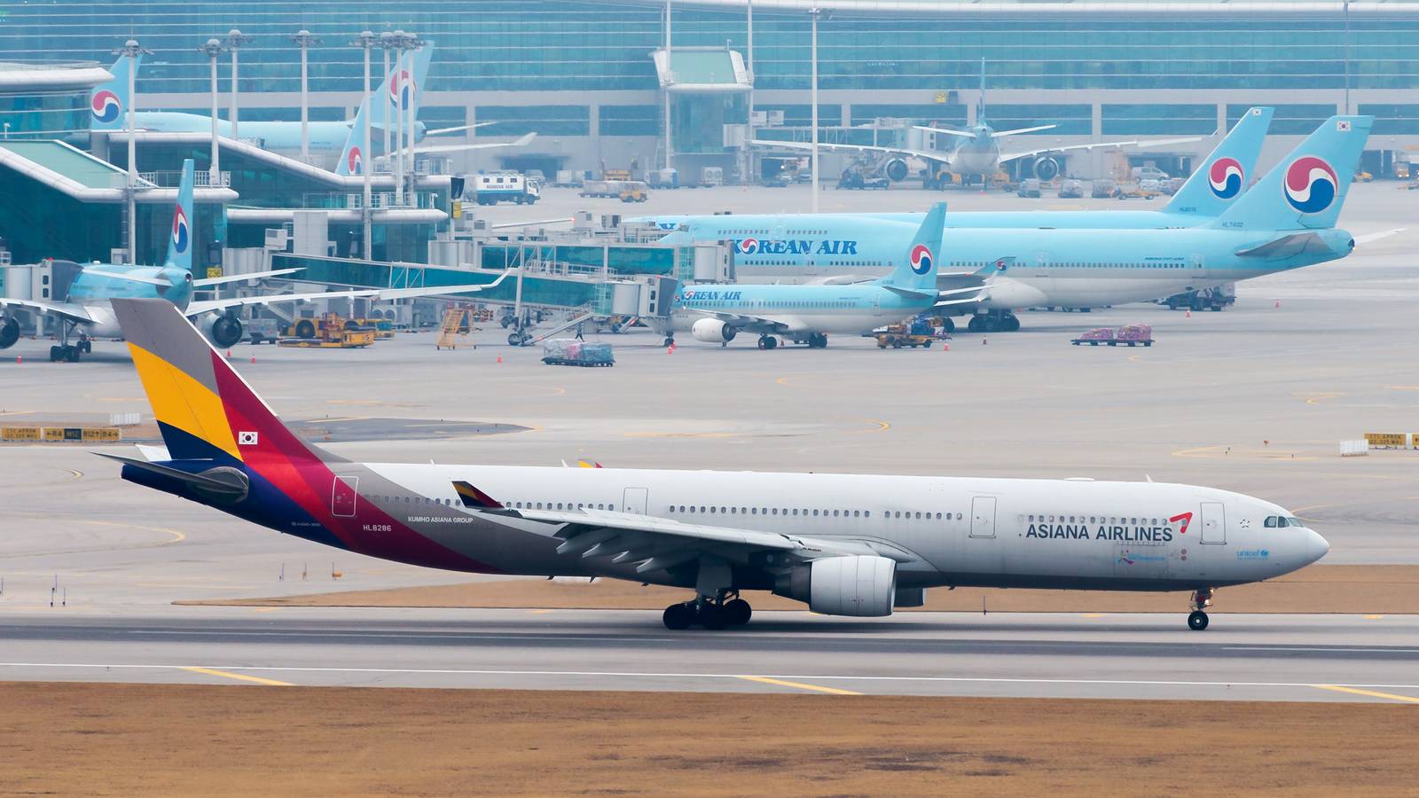 Airports Say Airlines Reducing Air Travel Demand With Excessive Airfares