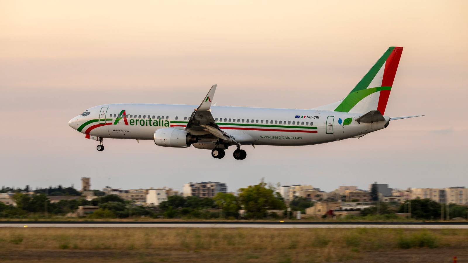 Aeroitalia Operating Milan-Rome Rescue Flights Following Railway Incident