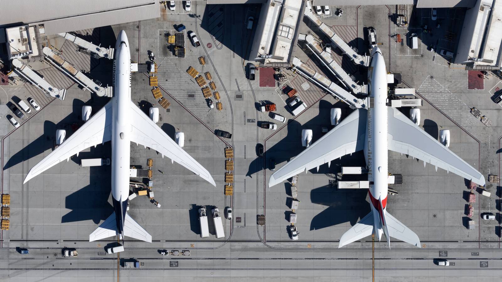 Which US Airports Have The Highest Average Fares?