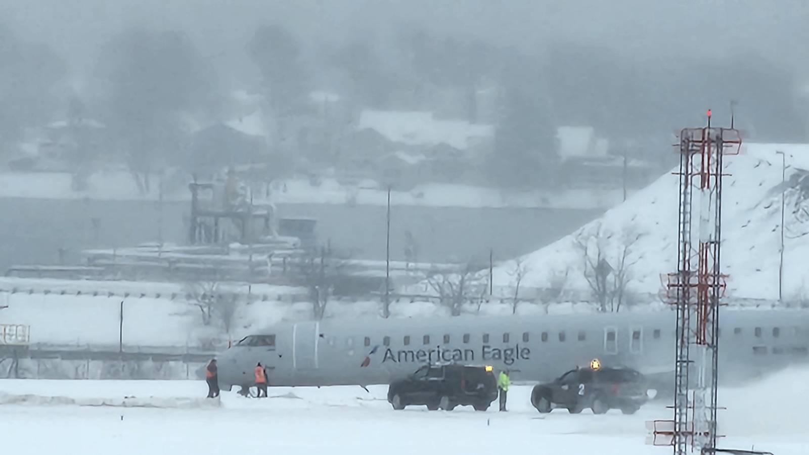 American Airlines Bombardier CRJ900 Slides Off Runway In Portland