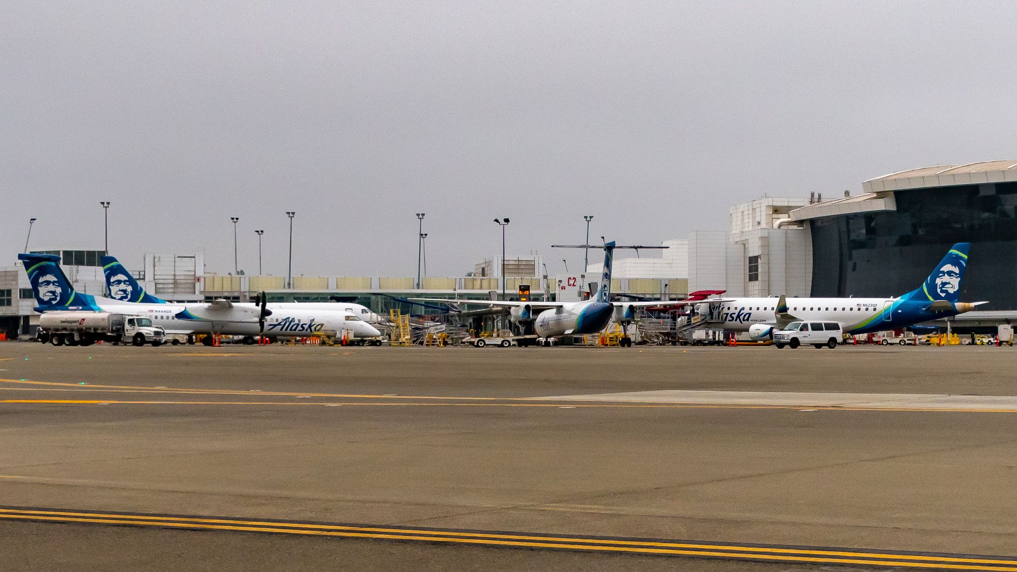 Early Reactions To Alaska Airlines' Switch From Q400 To E175 Are Mixed