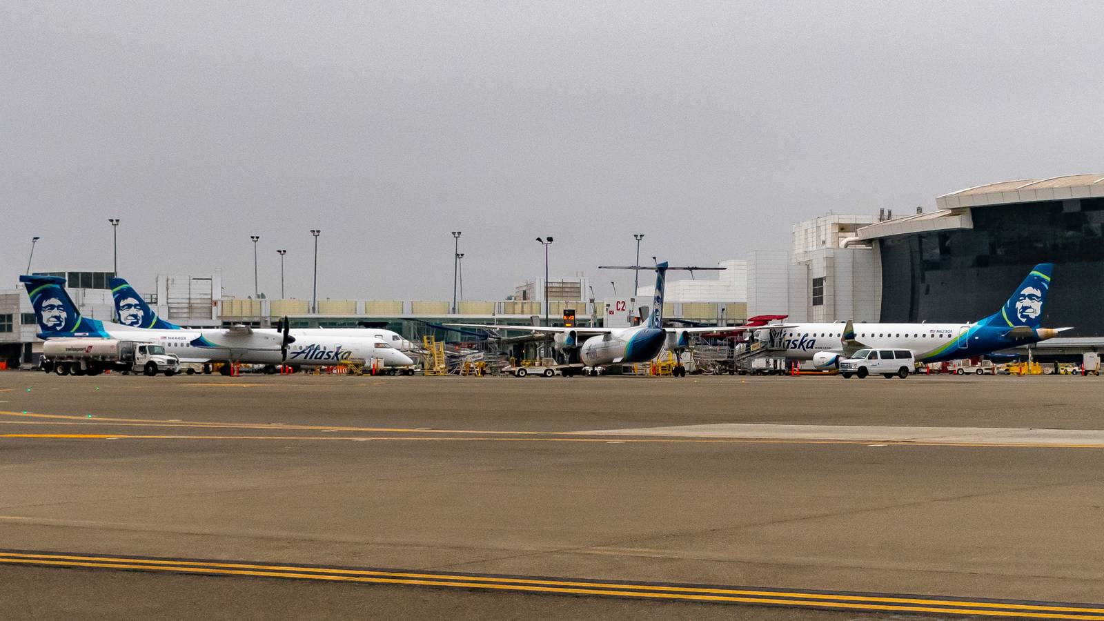 Early Reactions To Alaska Airlines' Switch From Q400 To E175 Are Mixed