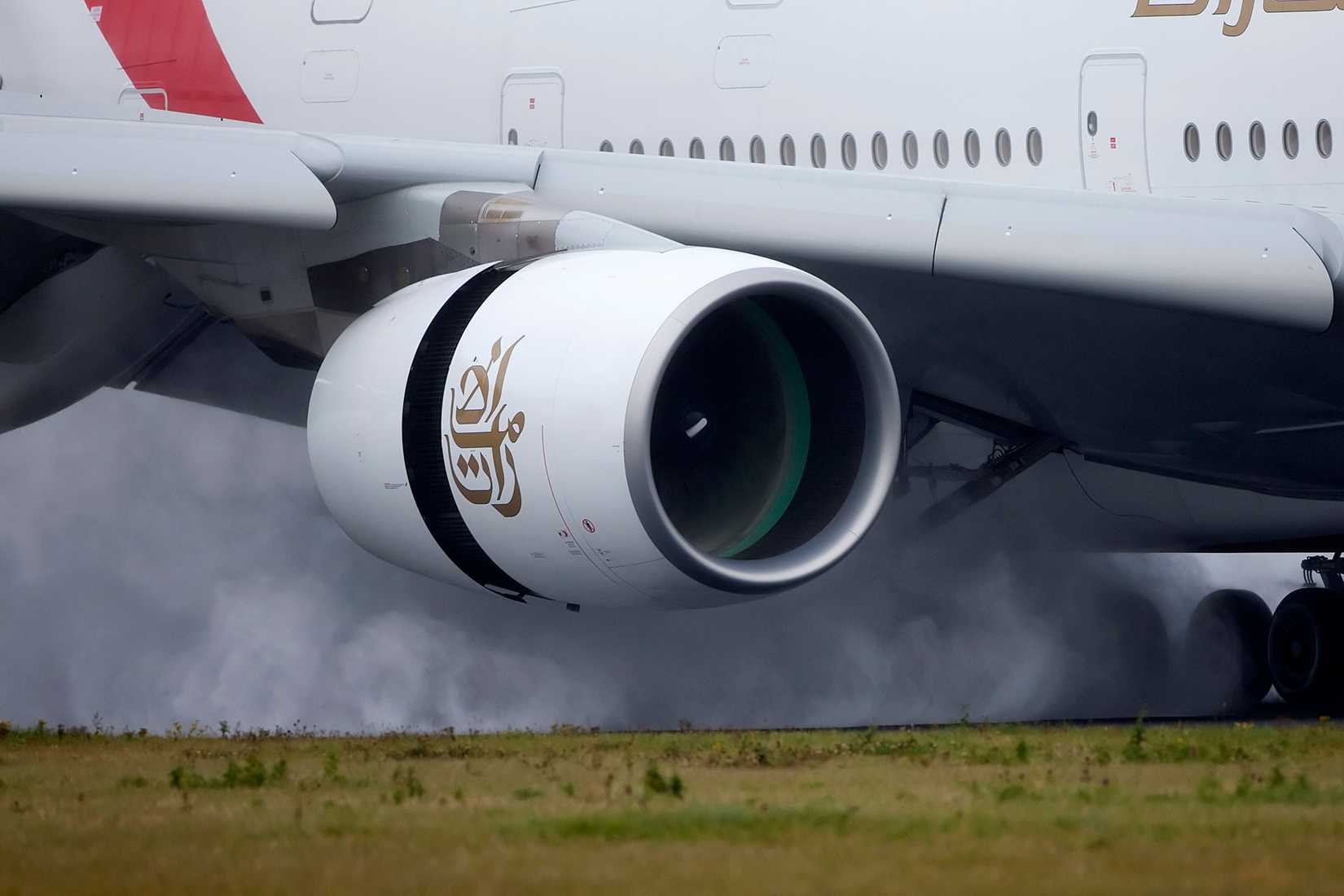 A6-EDW A380 Emirates Engine