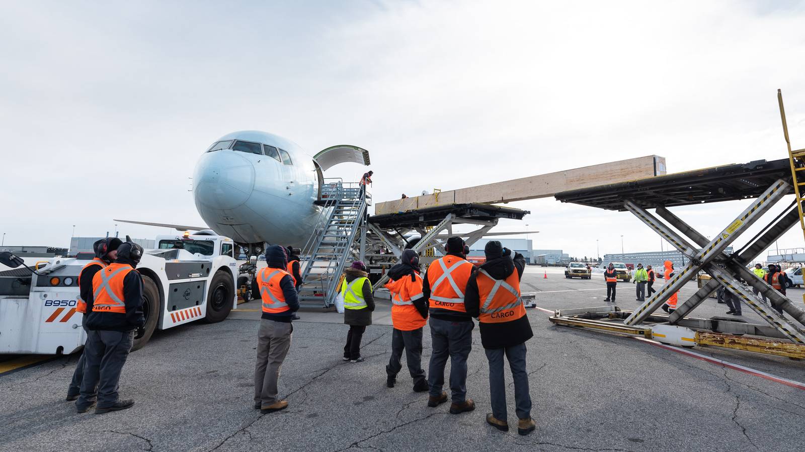 Air Canada Breaks Longest Boeing 767 Item Record Flying IMAX Screen To Quito