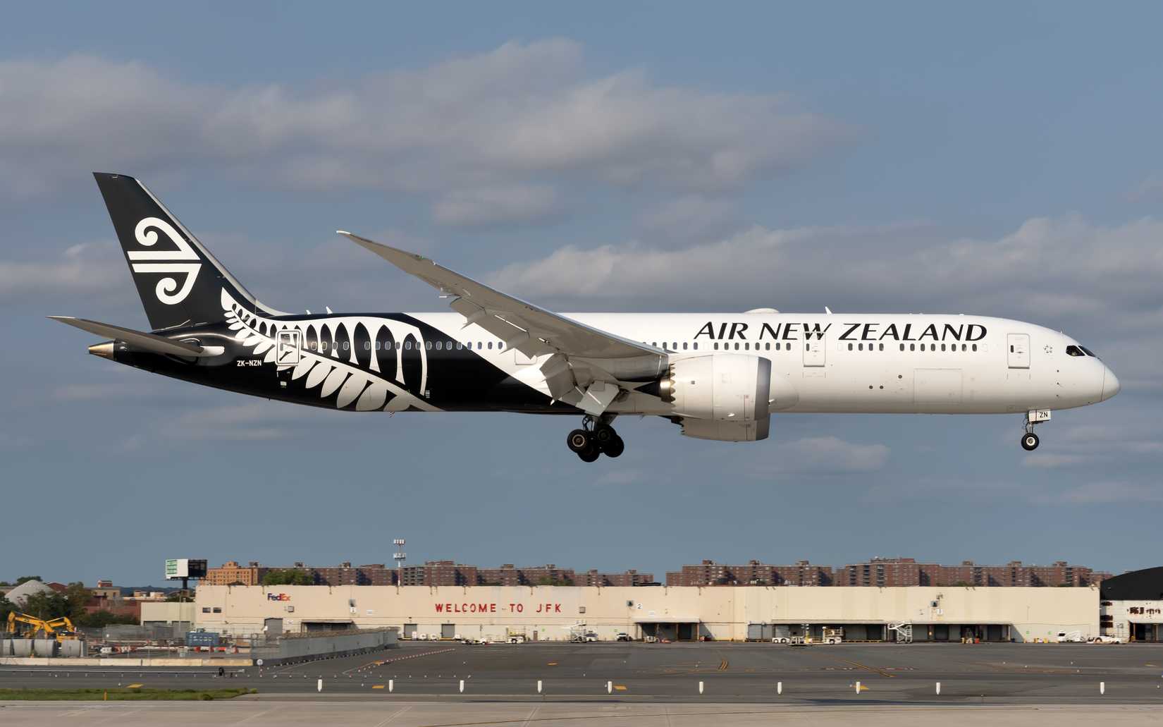 Boeing 787-9 Air New Zealand – Maquette 1/200 – 31 Cm – Prêt à Exposer – Pour Collectionneurs