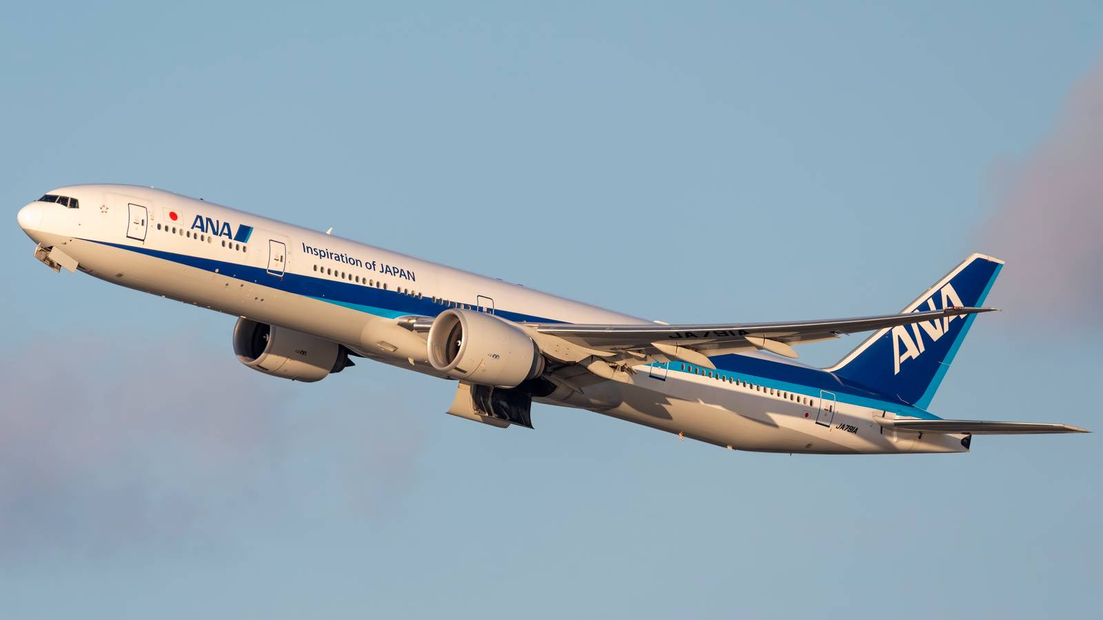 The World's Most Punctual Mega Airlines: A Look Back At 2022