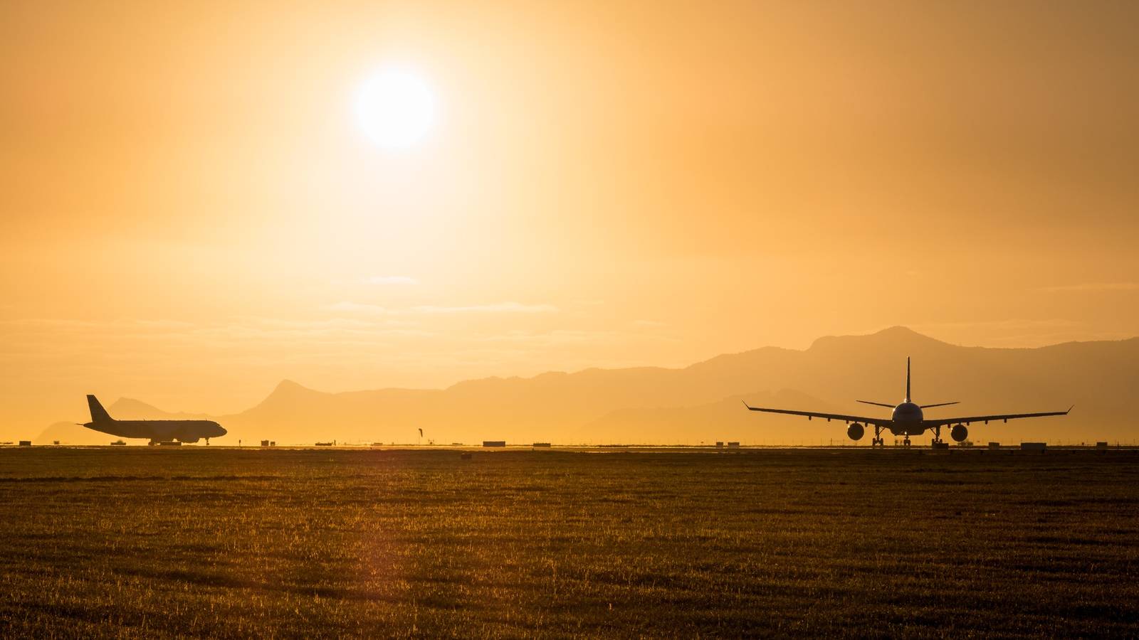 New Zealand Expects 500,000 Tourists Through February