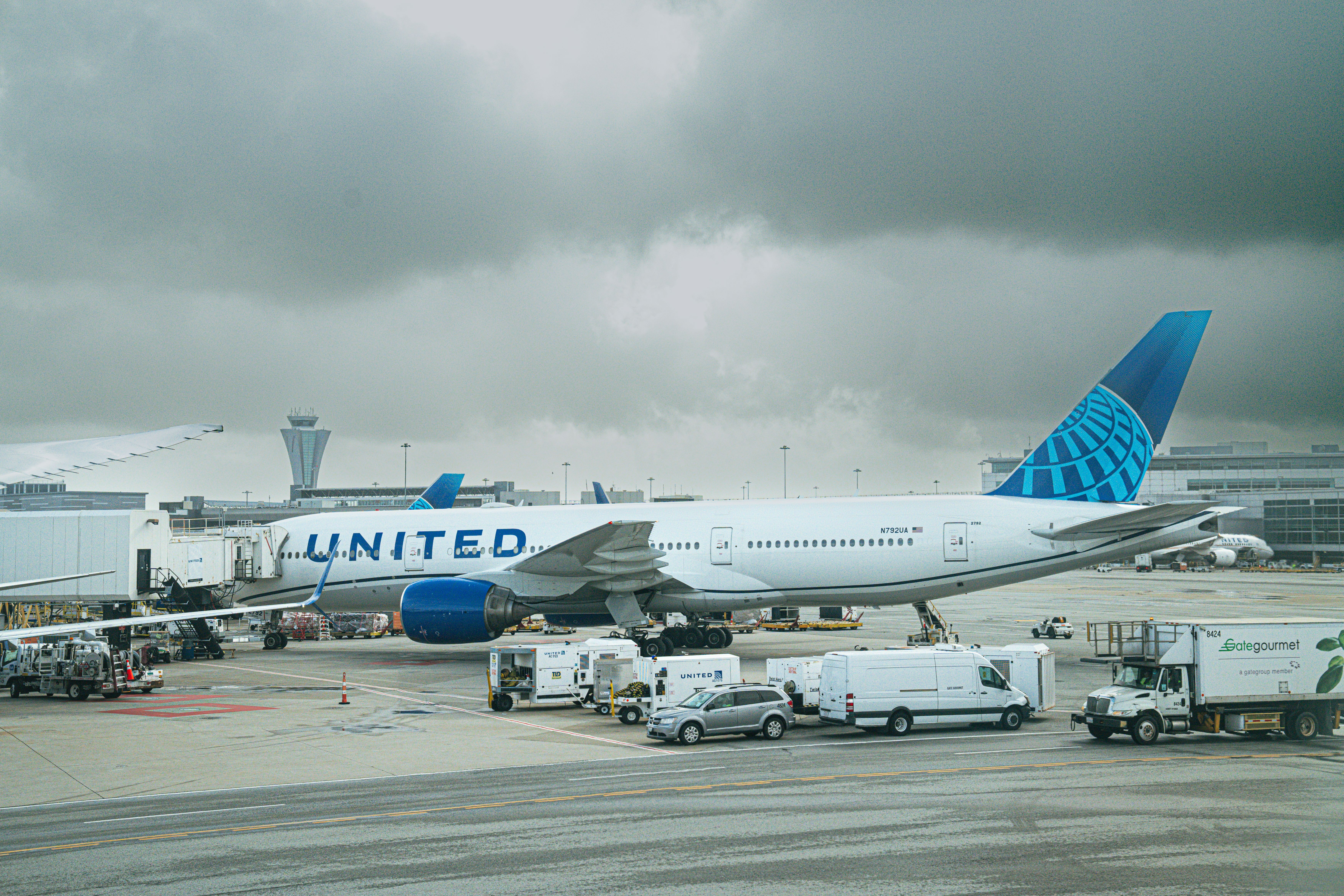 A Look At United Airlines' West Coast-Asia Network
