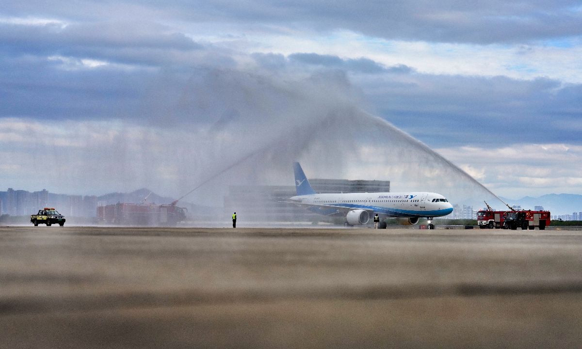 Xiamen Airlines' 1st Airbus A321neo Takes Commercial Flight