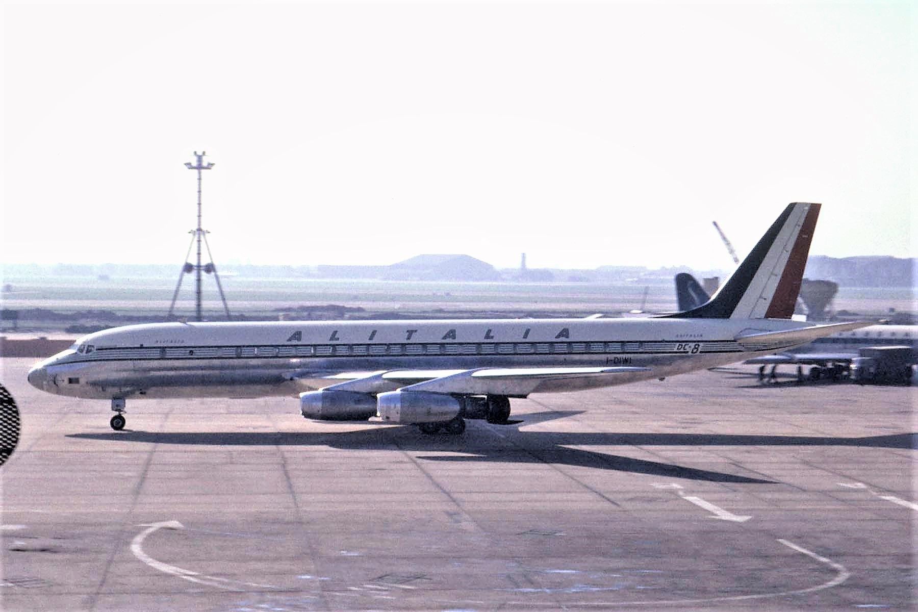 59 Years Ago Today Pope Paul VI Became The First Pope To Make An Official Visit Using An Airliner