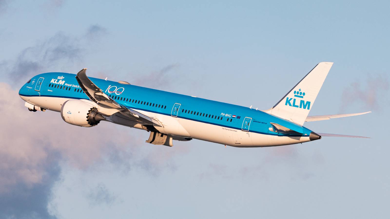 KLM Passengers Stranded In Panama After Technical Problems