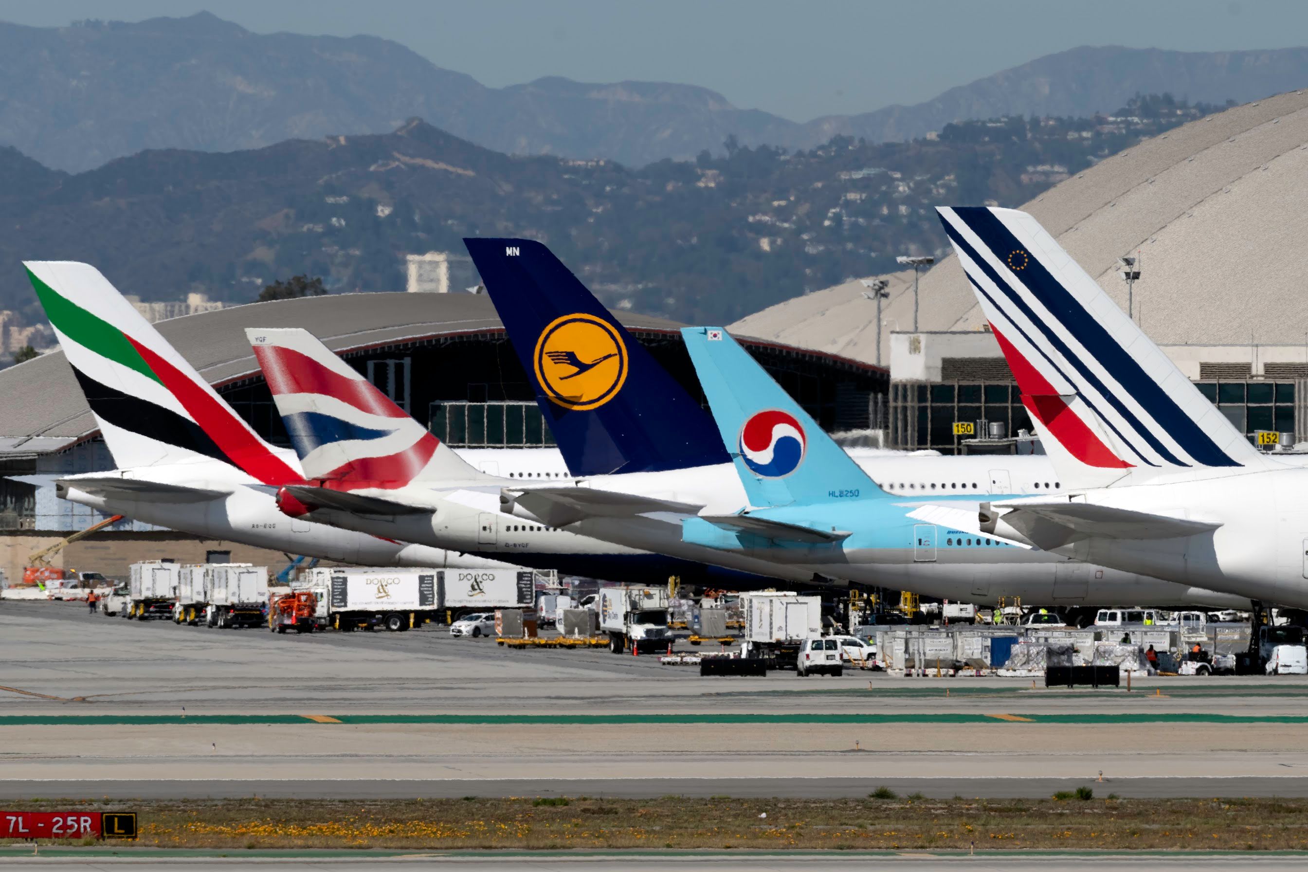 Power Loss At LAX Disrupts Flights