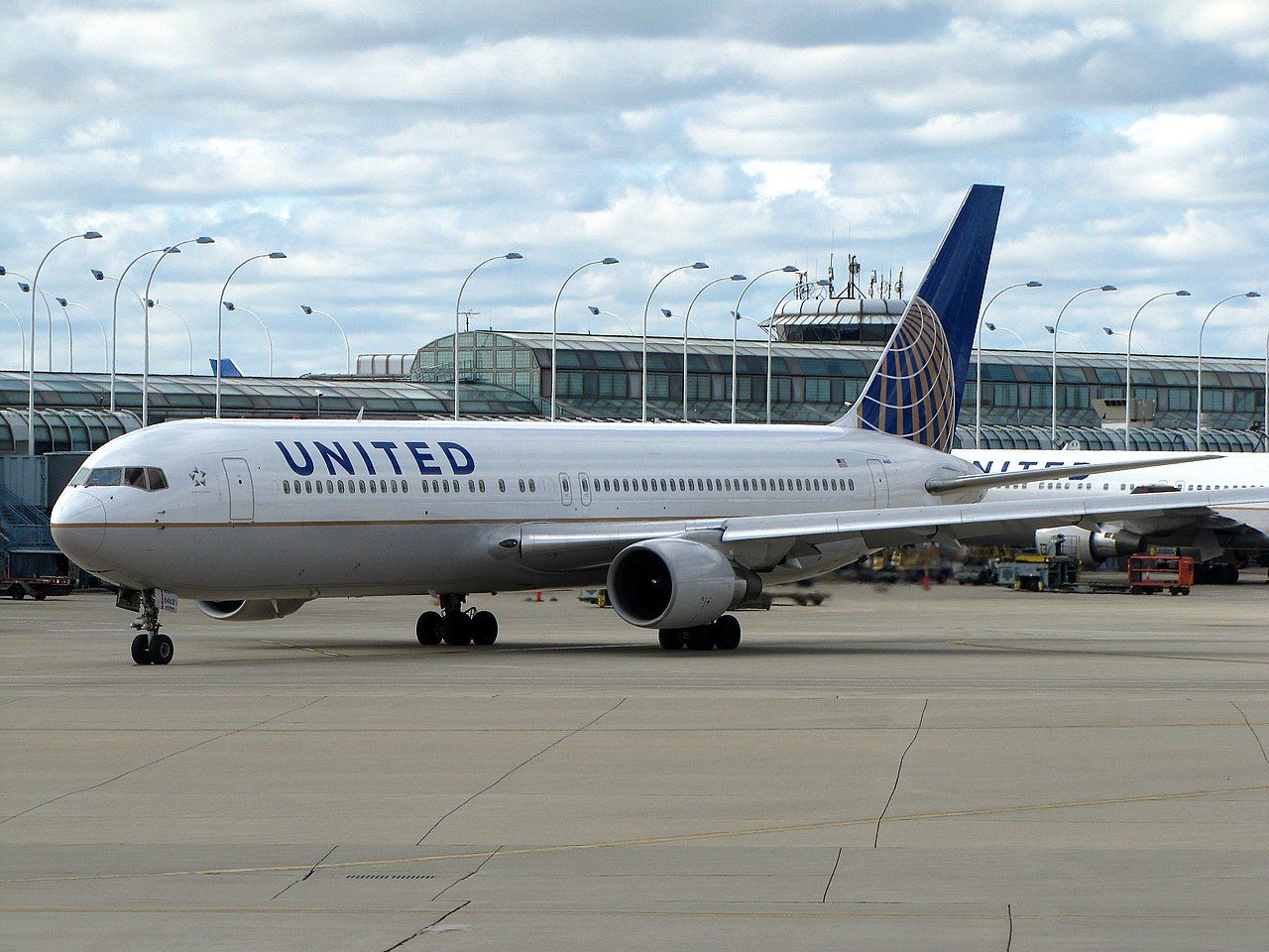 United Airlines boeing 767-300ER