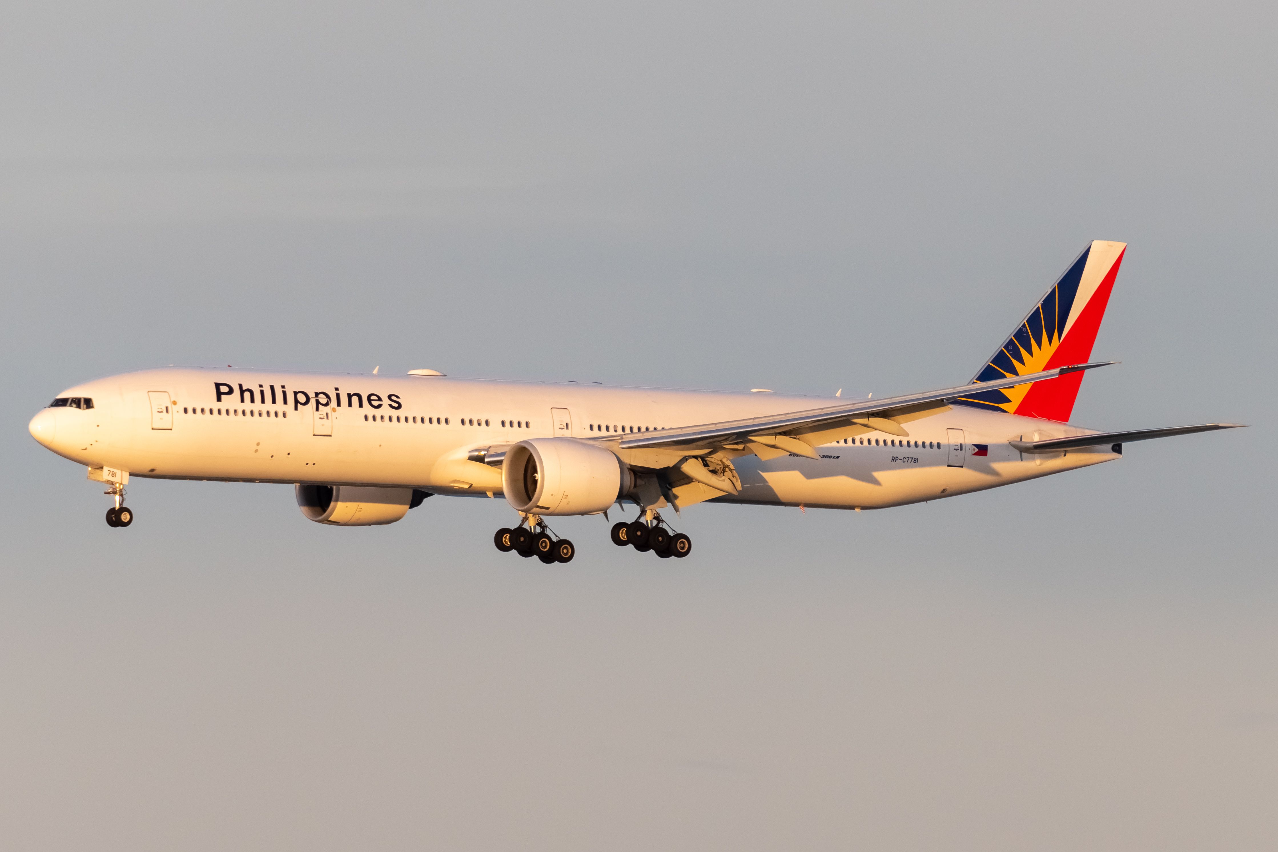 Power Outage At Philippine Airports Sees Hundreds Of Flights Canceled Or Diverted