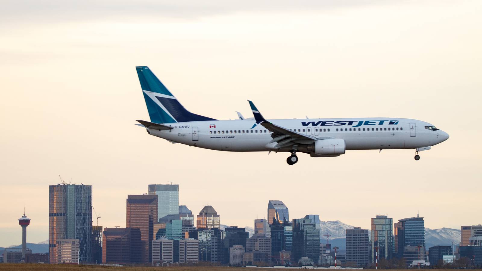 Why A Senior WestJet Manager Is Against Automatic Flight Compensation
