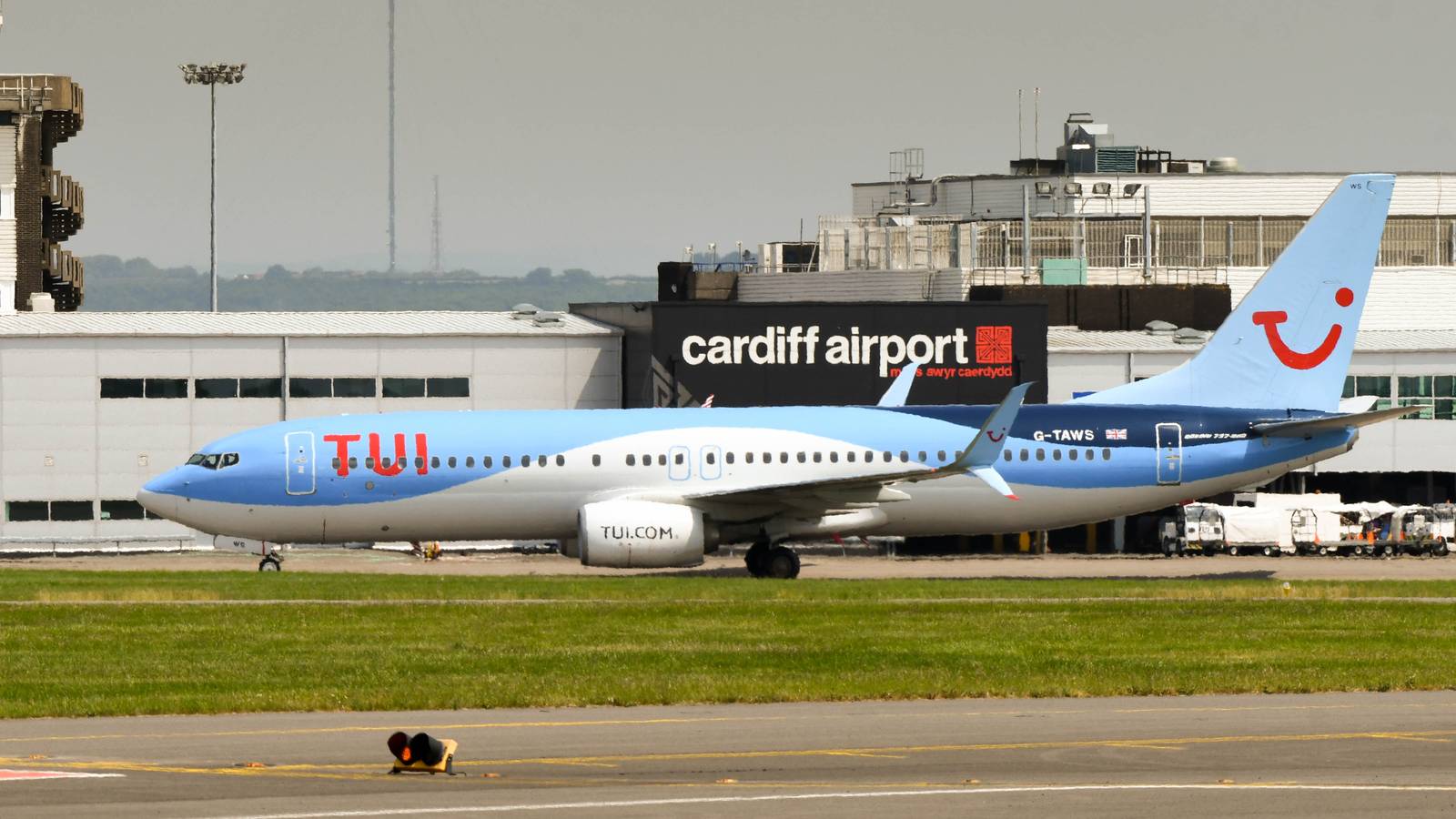 Ex-BMI Baby Managing Director Criticizes Cardiff Airport's Location Following Wizz Air Withdrawal