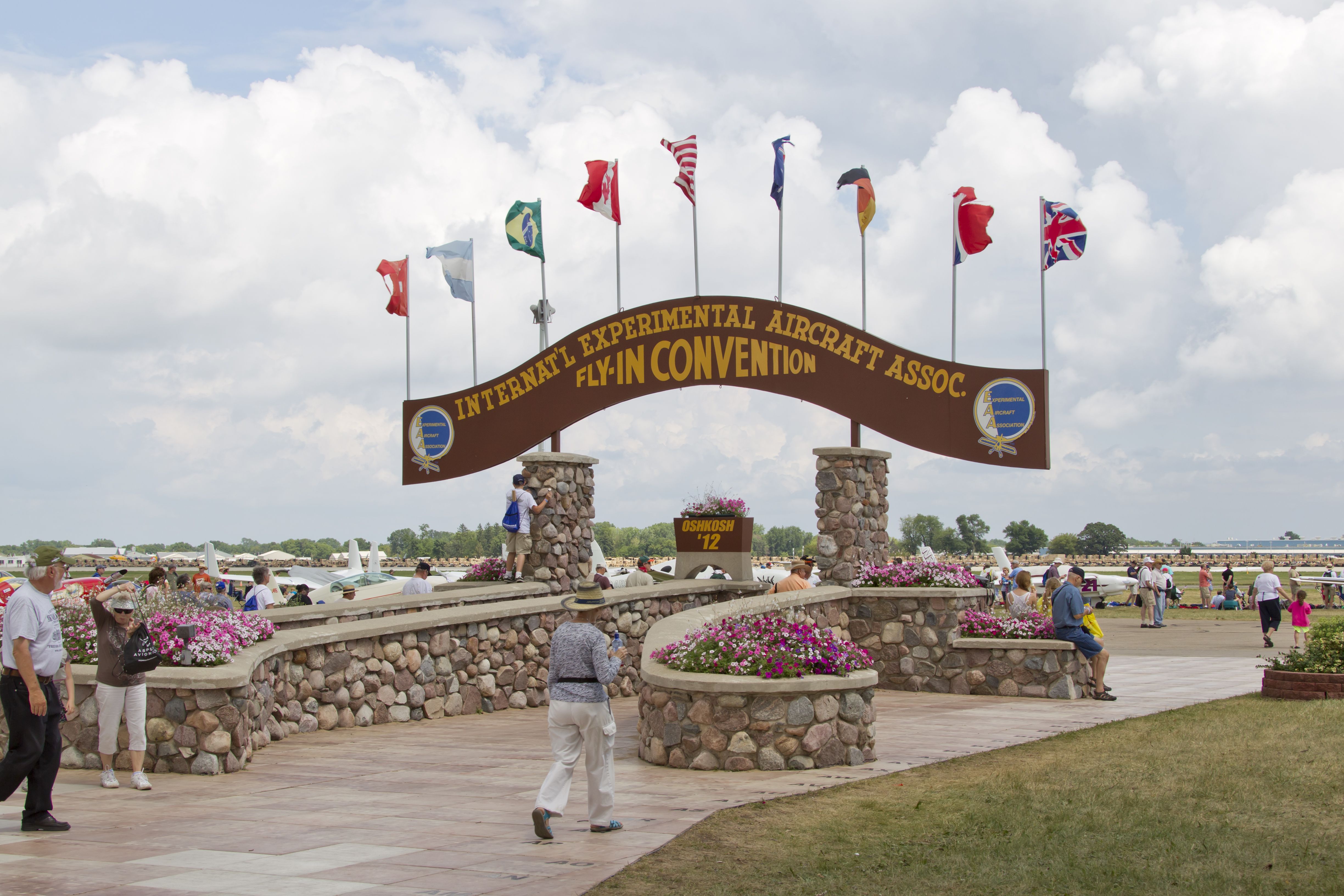 Who Are The Experimental Aircraft Association & What Do They Do?